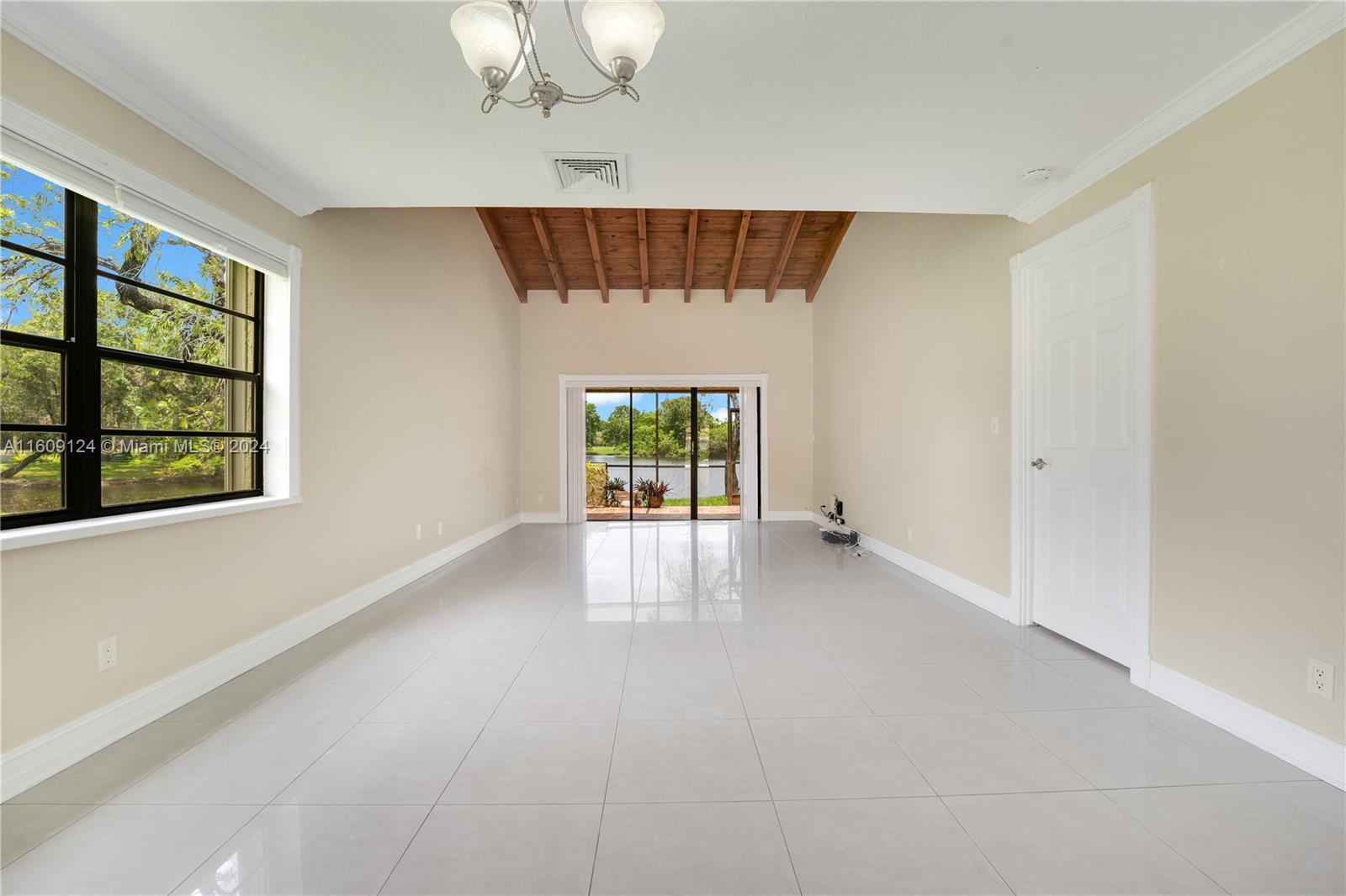 3719 Estepona Ave Unit: 18A1