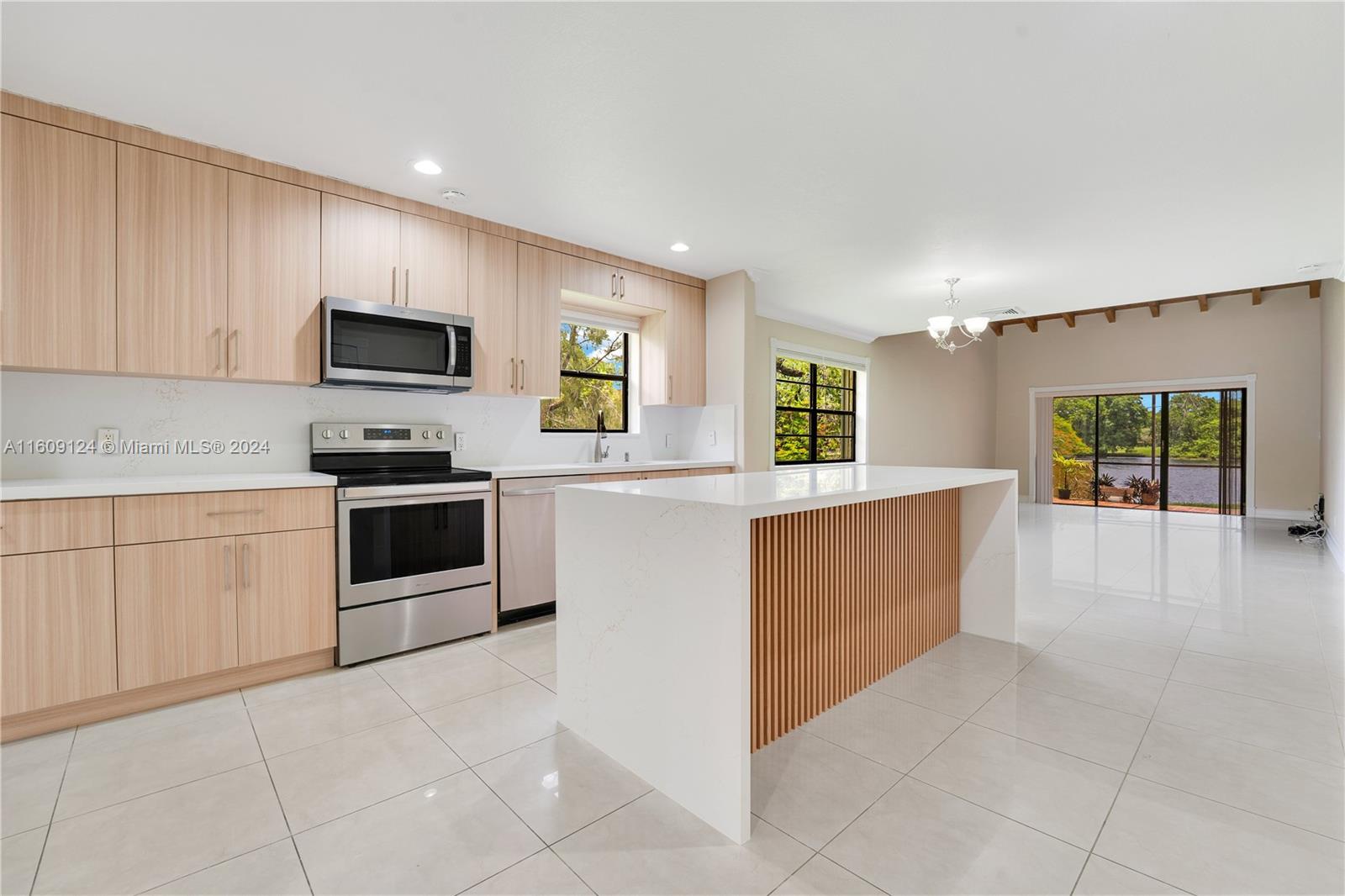 3719 Estepona Ave Unit: 18A1