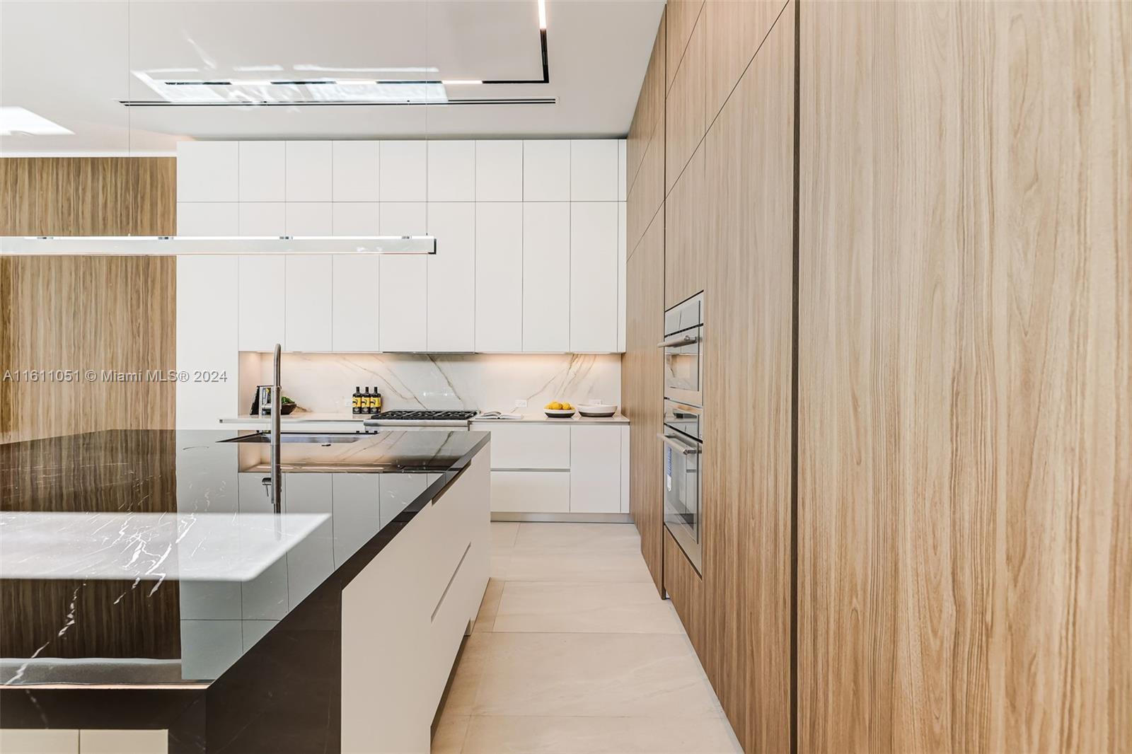 2832 Coconut Ave # 2832