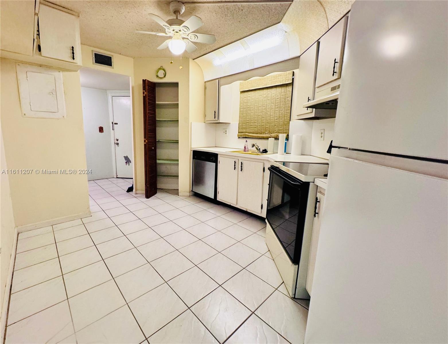 6655 W Broward Blvd # 105