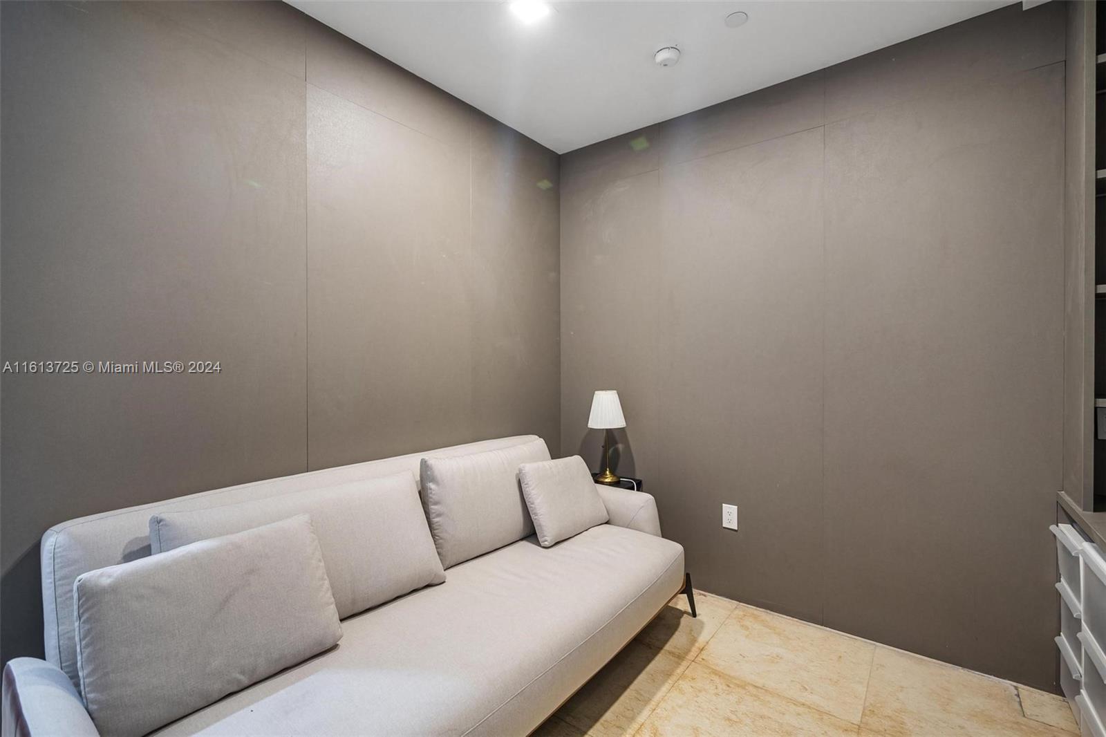 900 Brickell Key Blvd # 2504