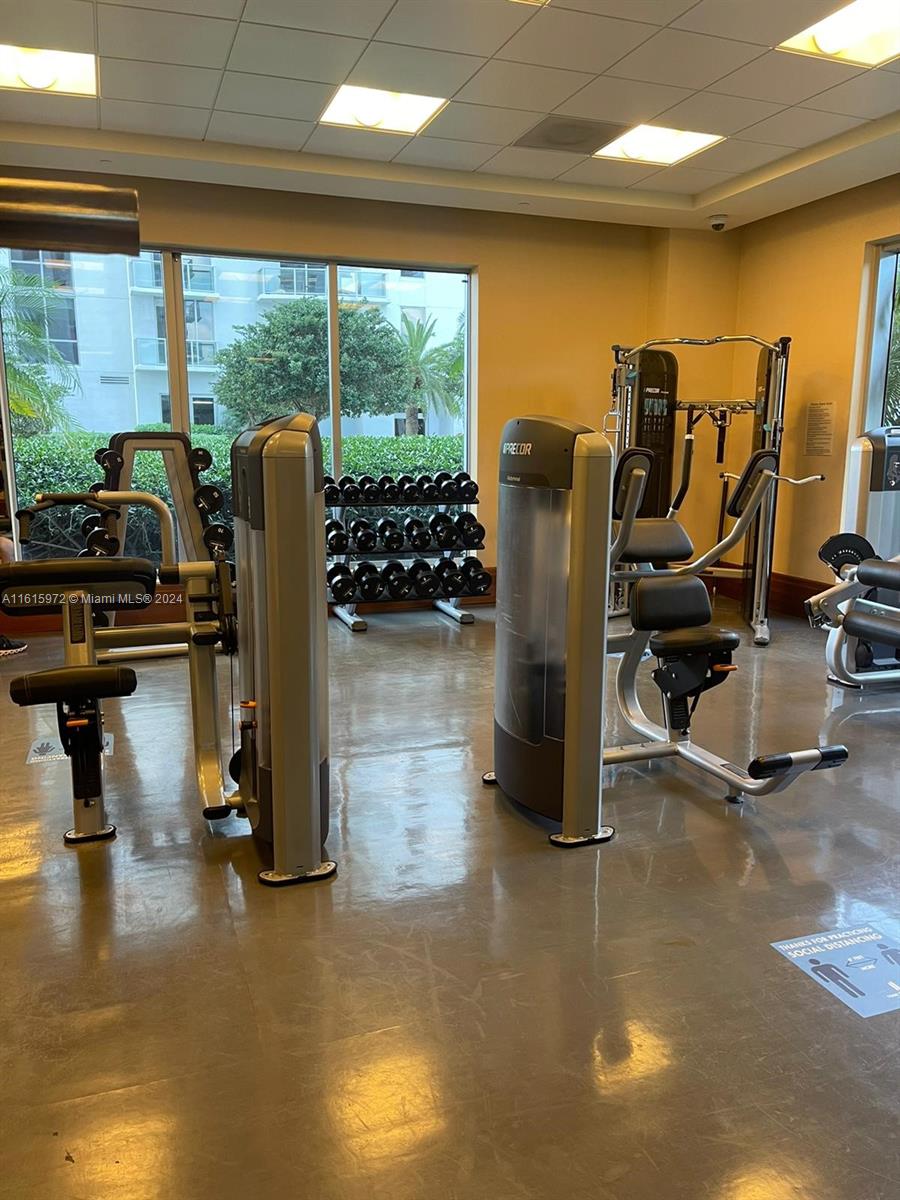 1060 Brickell Ave # 1609