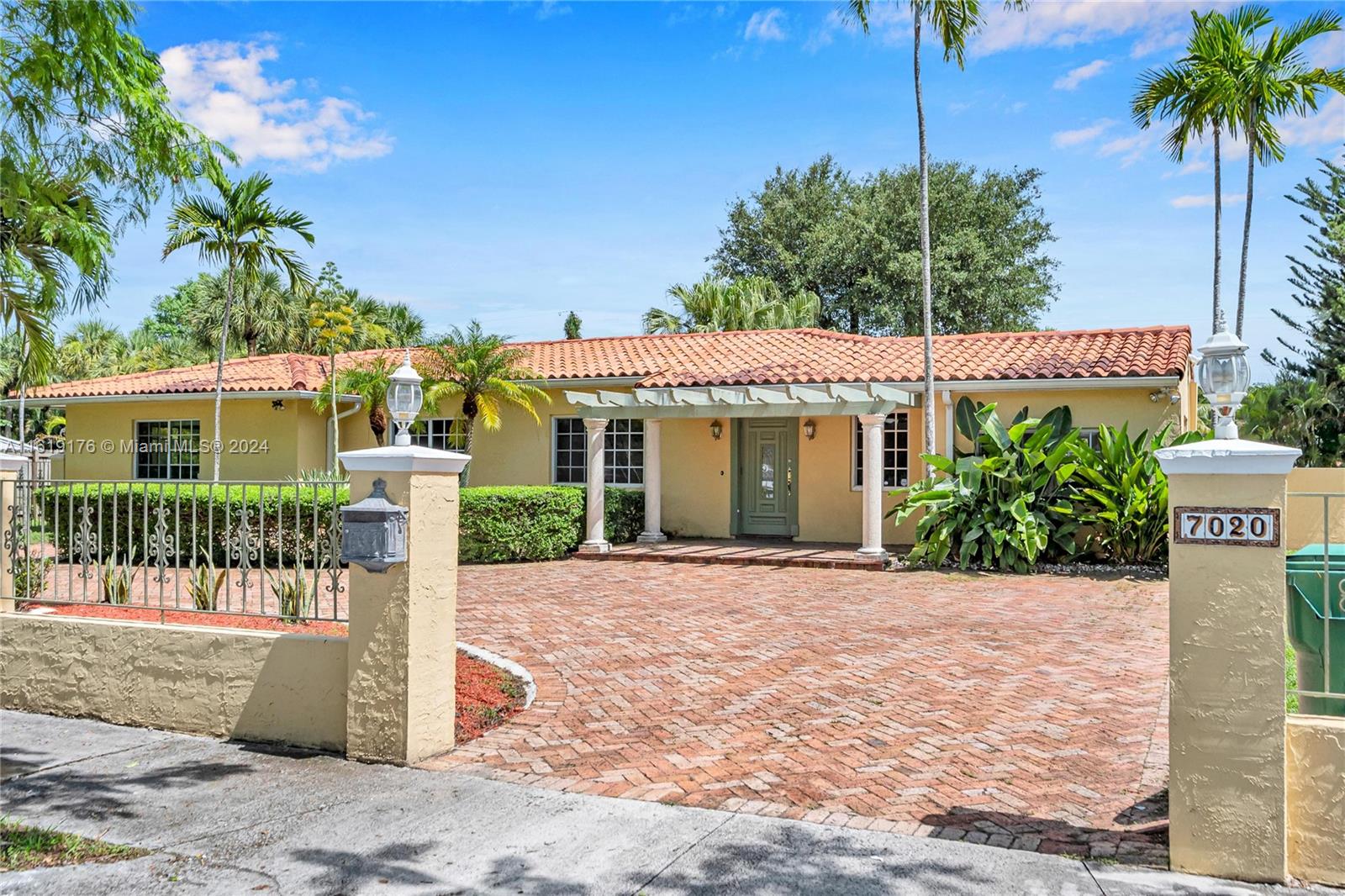 7020 SW 56th St