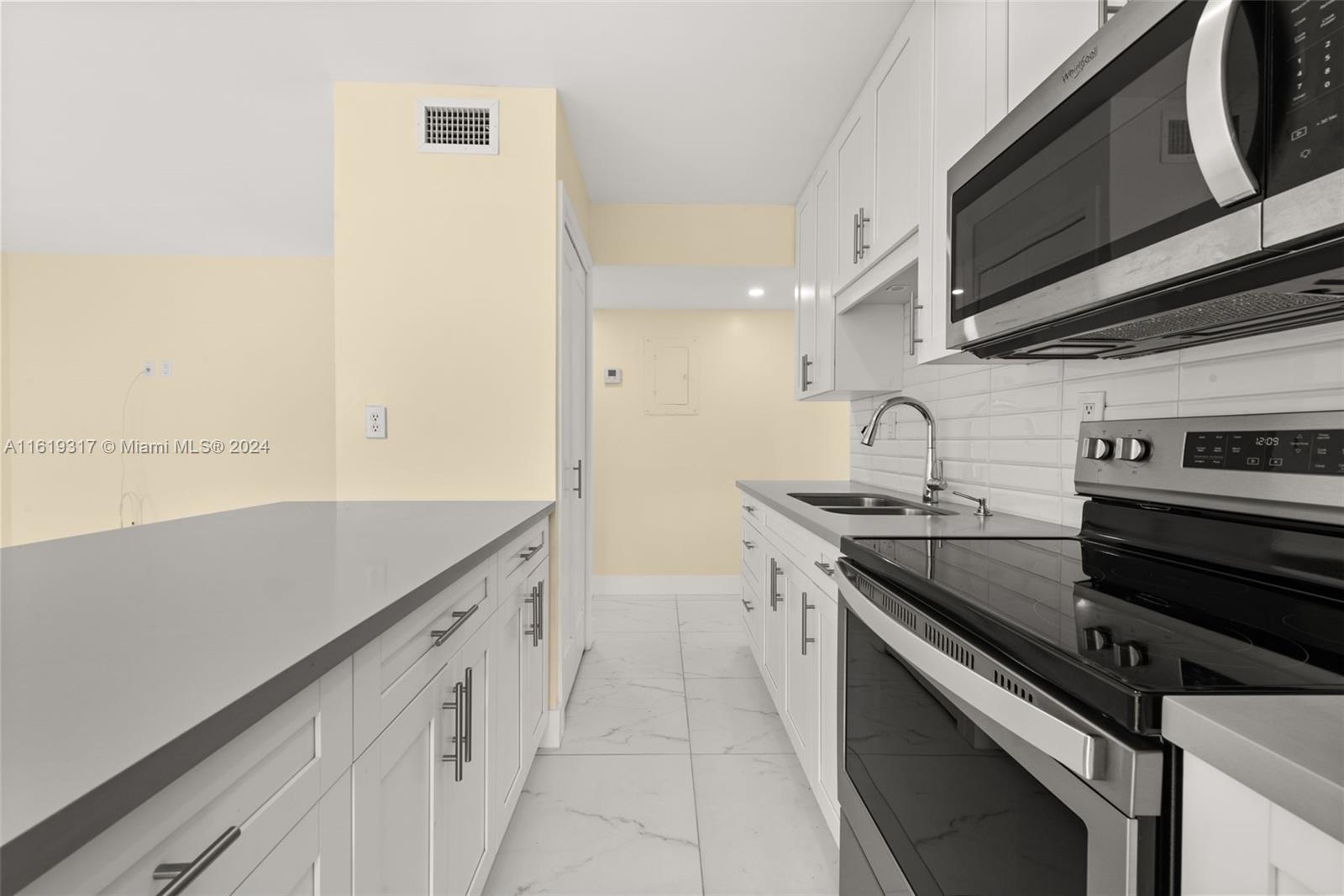 9390 W Flagler St # 221B