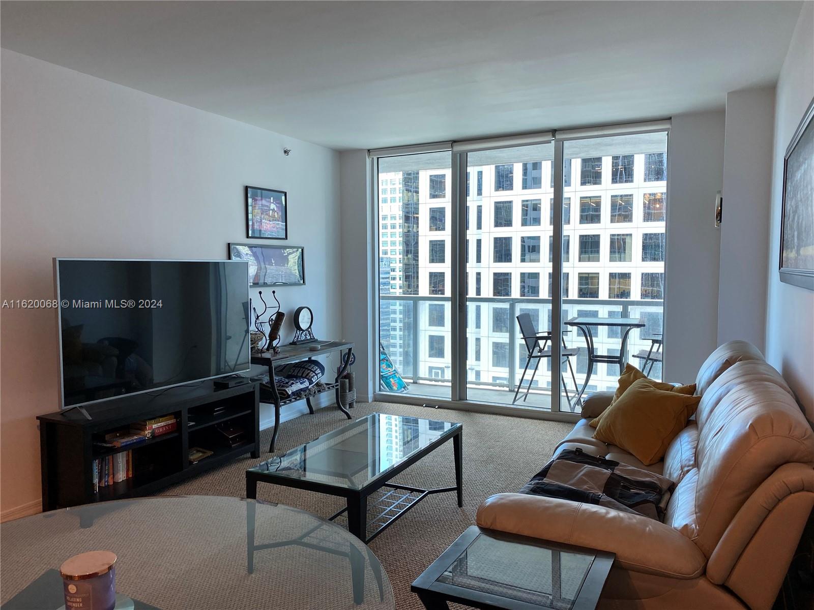 500 Brickell Ave # 1908