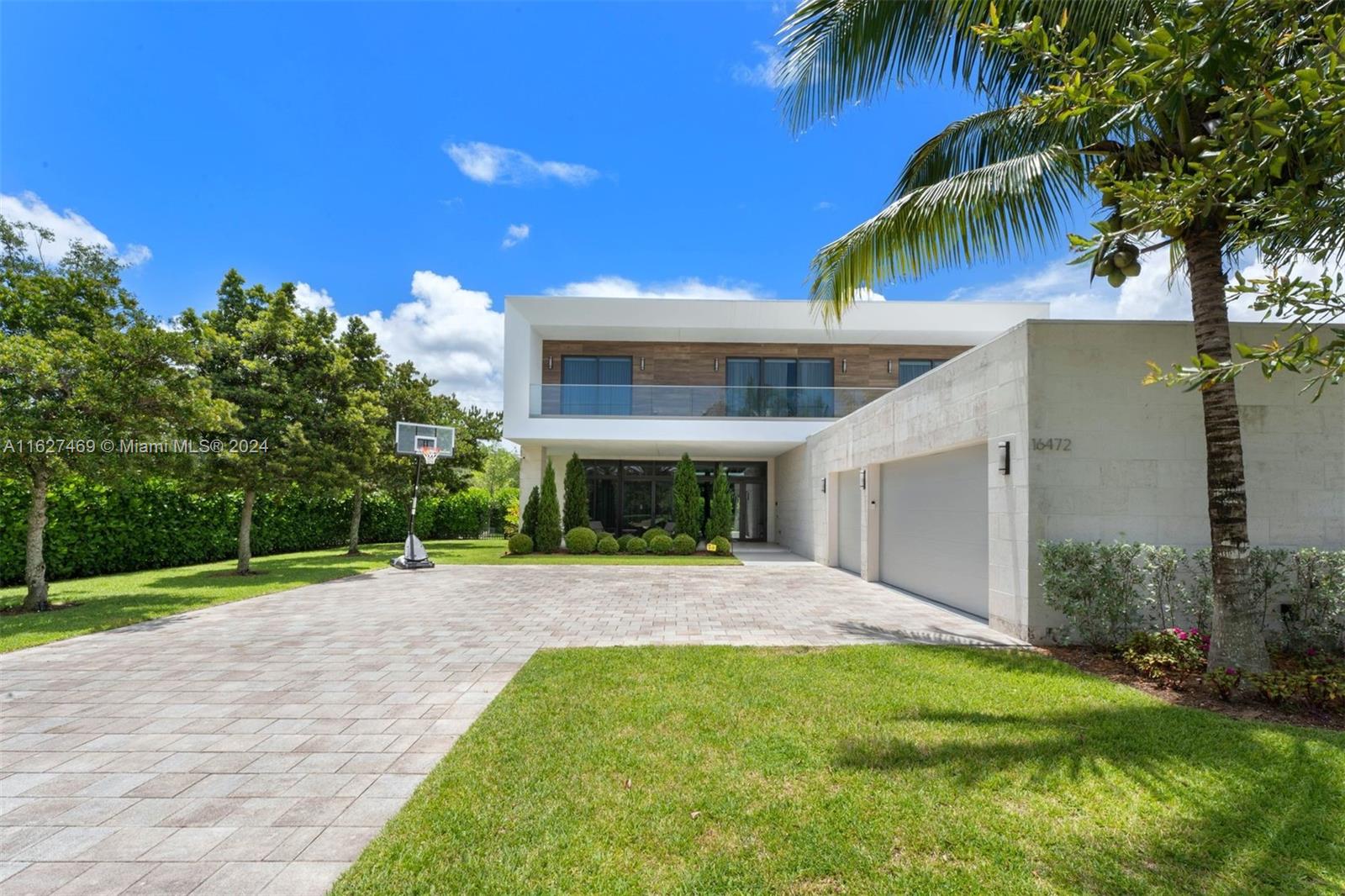 16472 S Botaniko Dr S