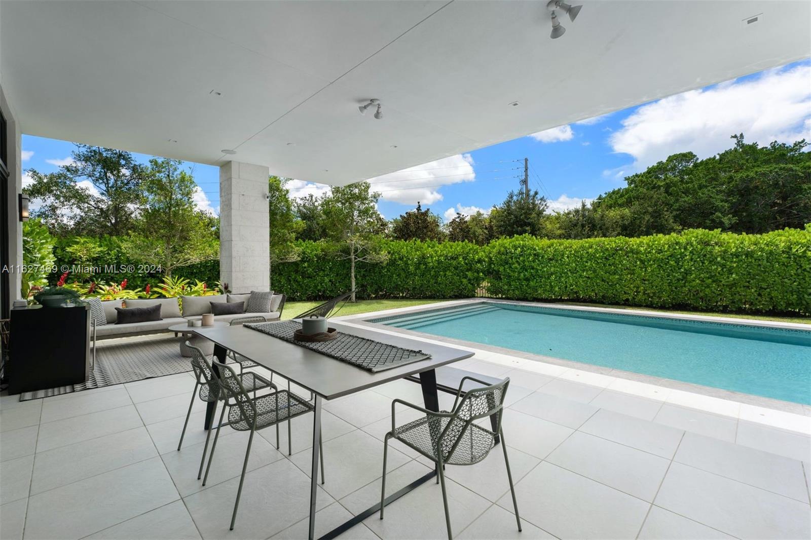16472 S Botaniko Dr S