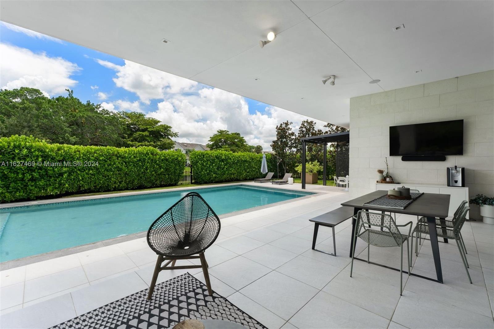 16472 S Botaniko Dr S