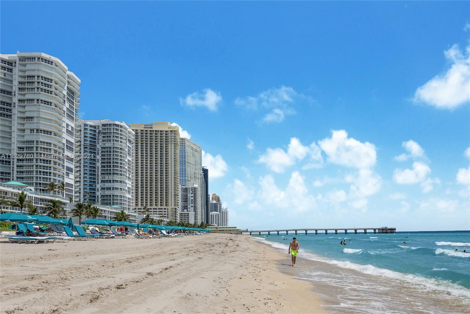 16445 Collins Ave # 925