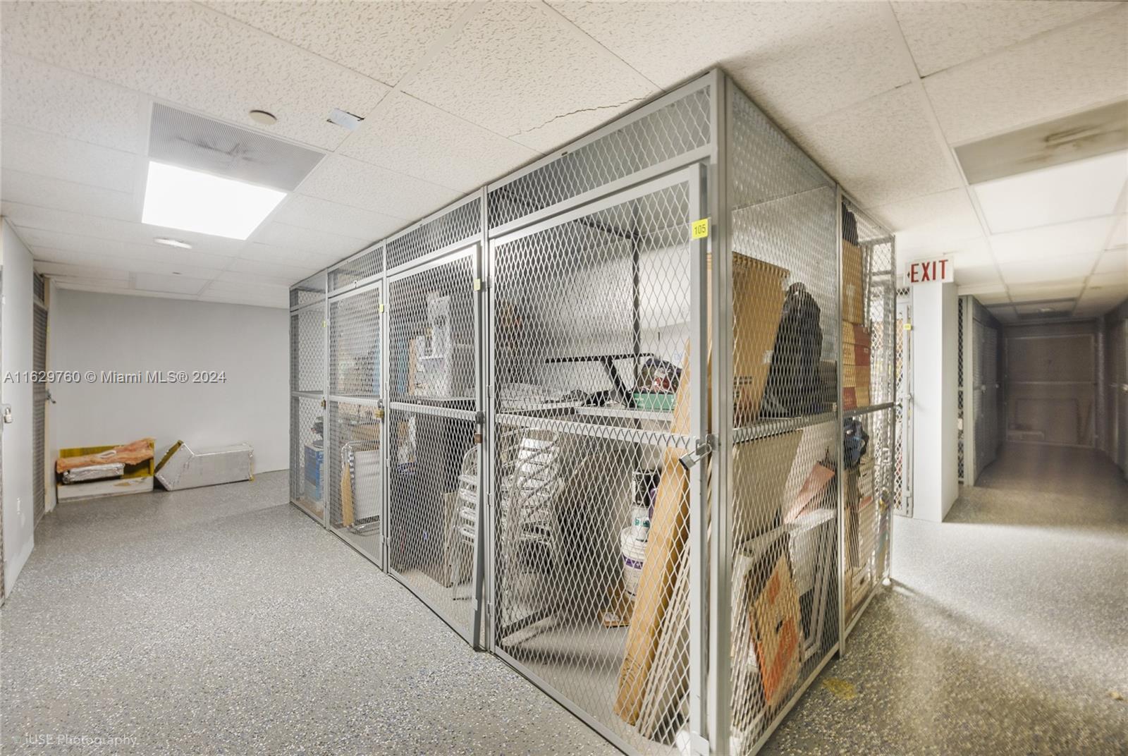 16445 Collins Ave # 925