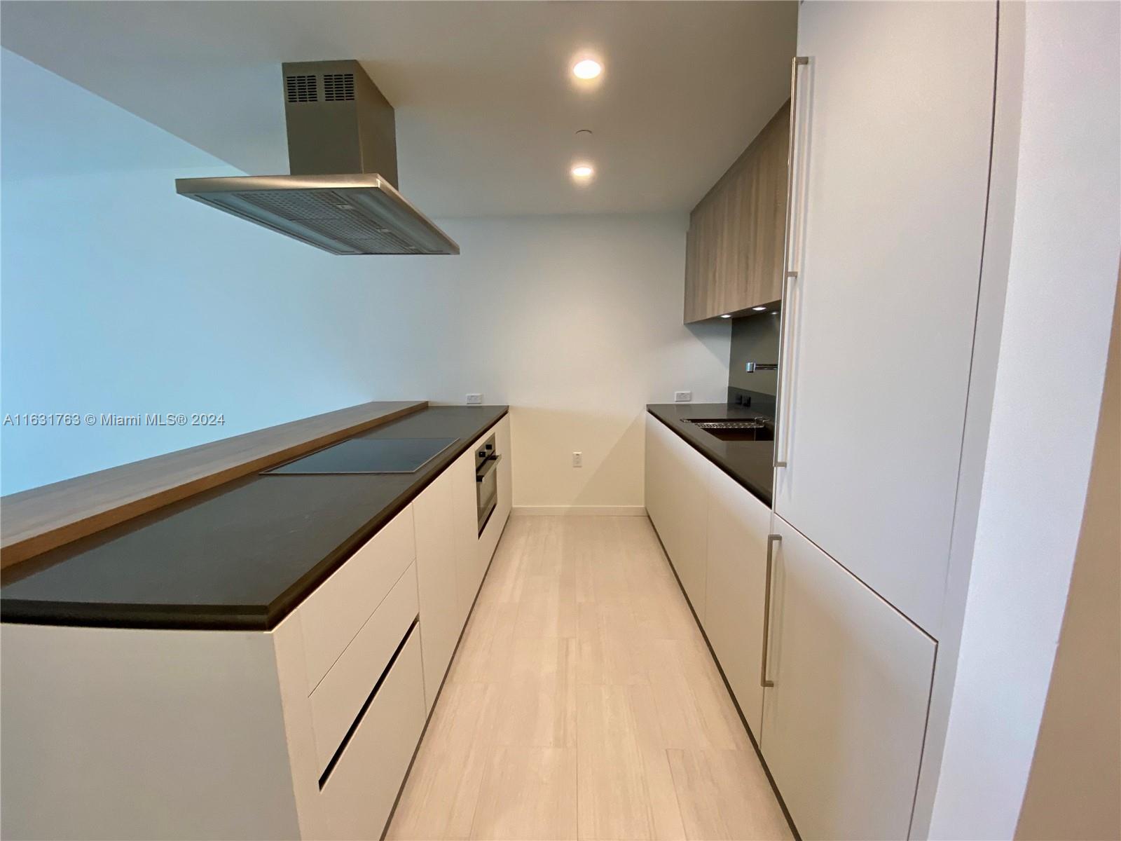 1000 Brickell Plz # 2008