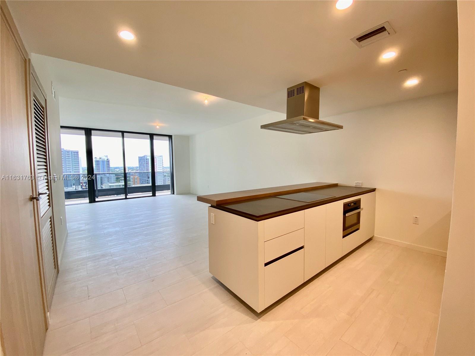 1000 Brickell Plz # 2008