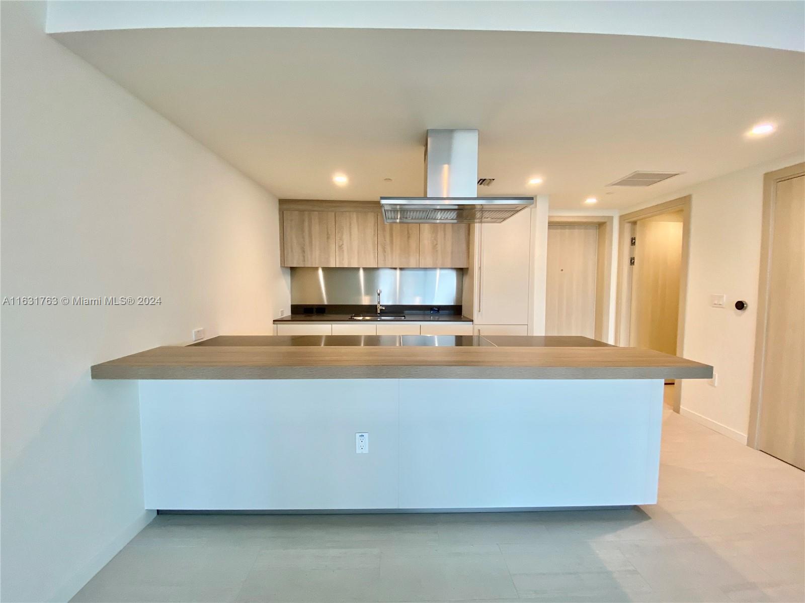 1000 Brickell Plz # 2008