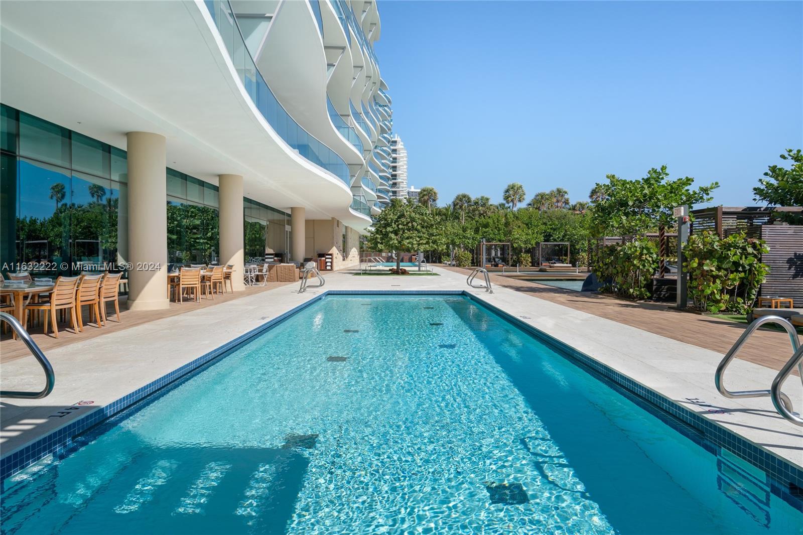 9349 Collins Ave # 605
