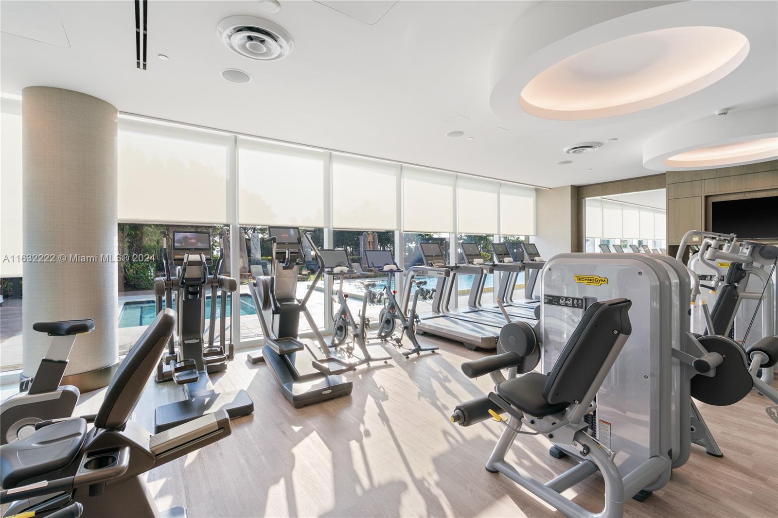 9349 Collins Ave # 605