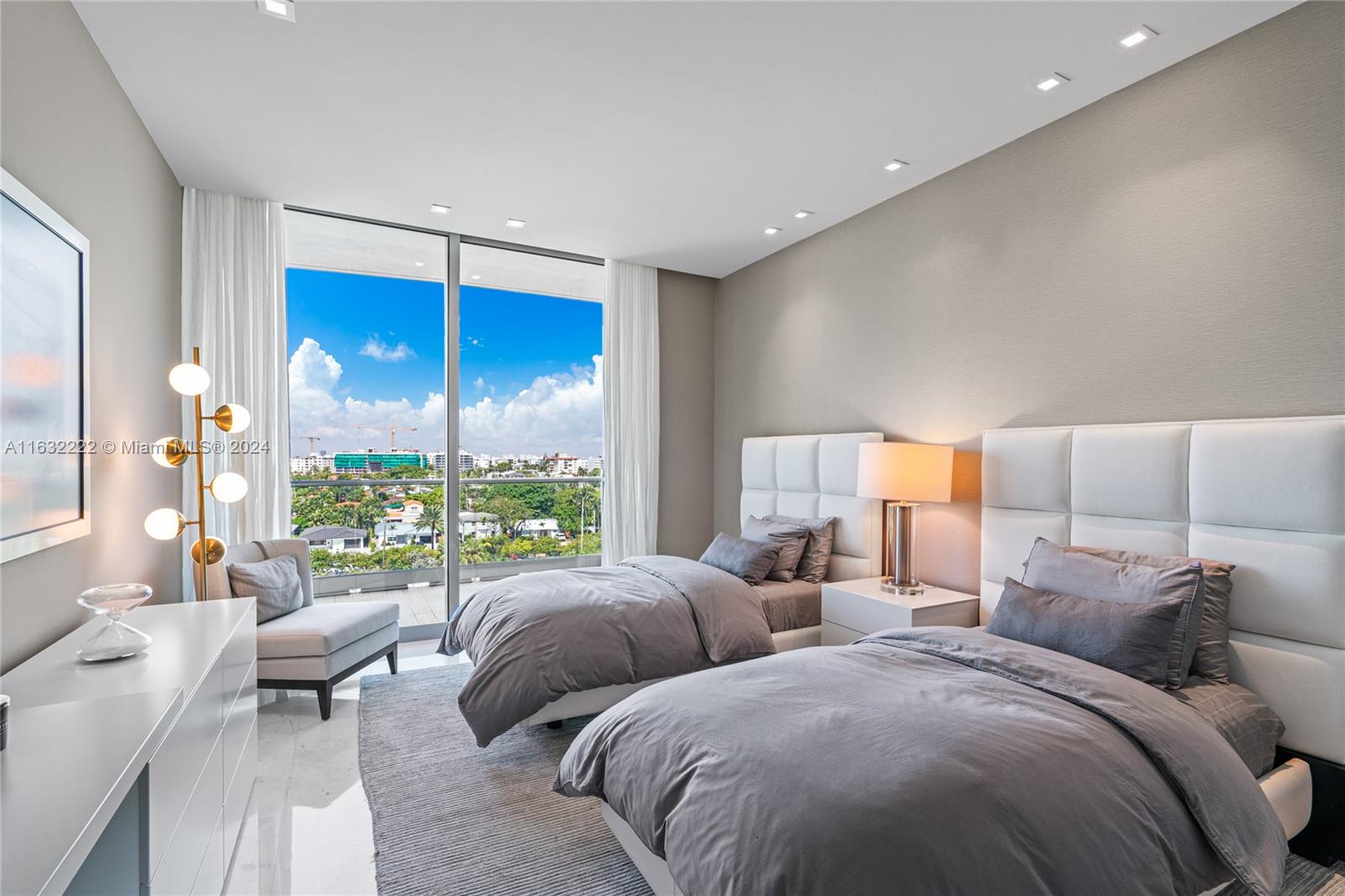 9349 Collins Ave # 605