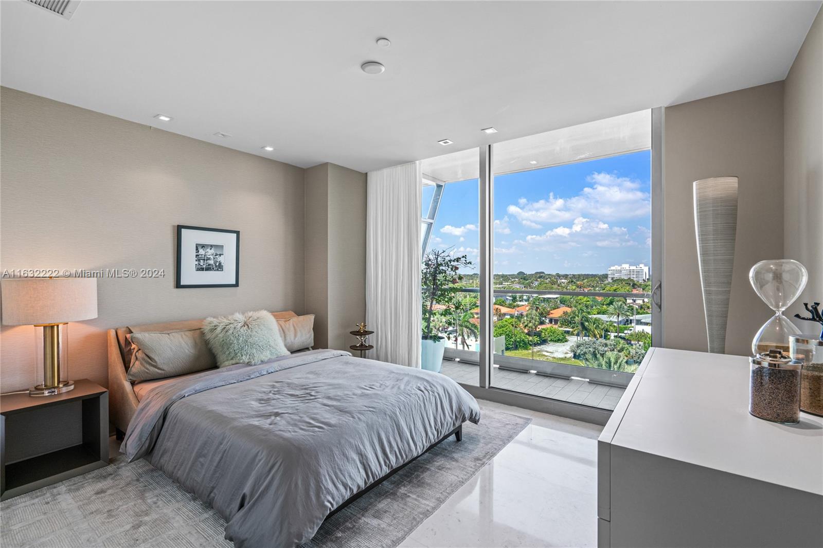 9349 Collins Ave # 605