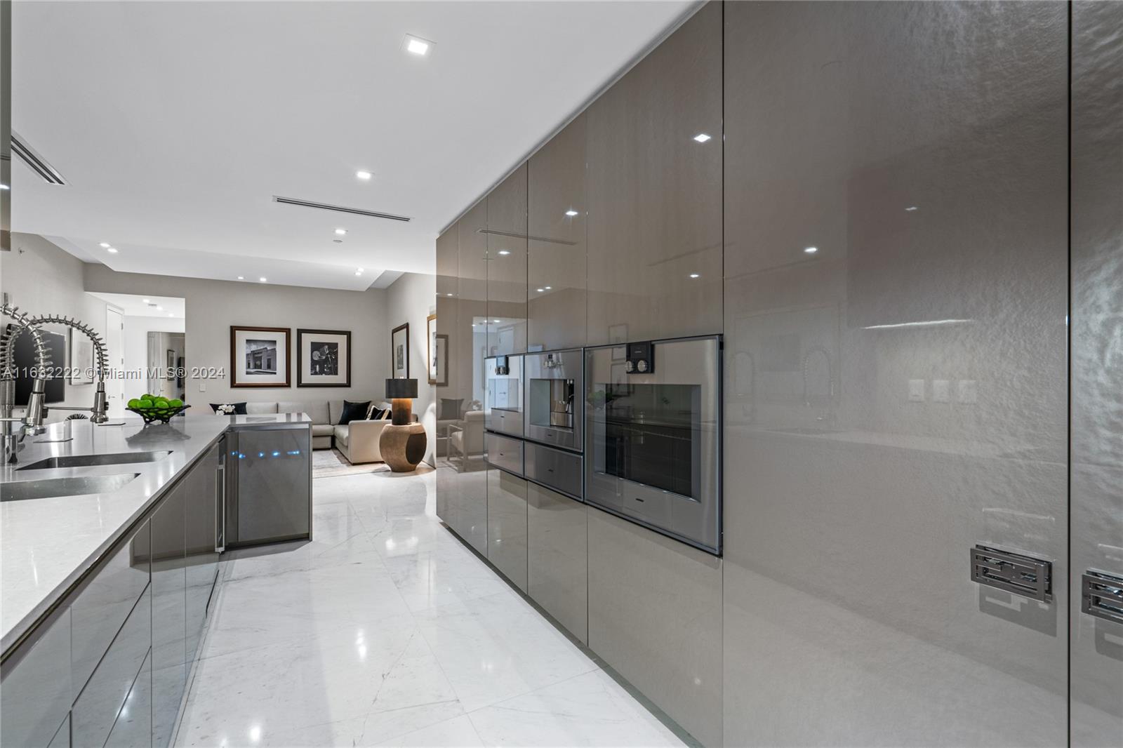 9349 Collins Ave # 605