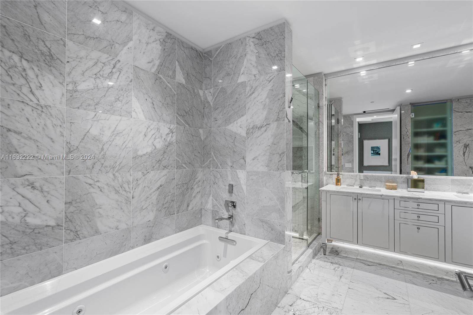 9349 Collins Ave # 605