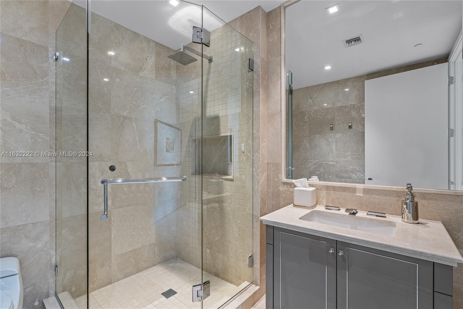 9349 Collins Ave # 605