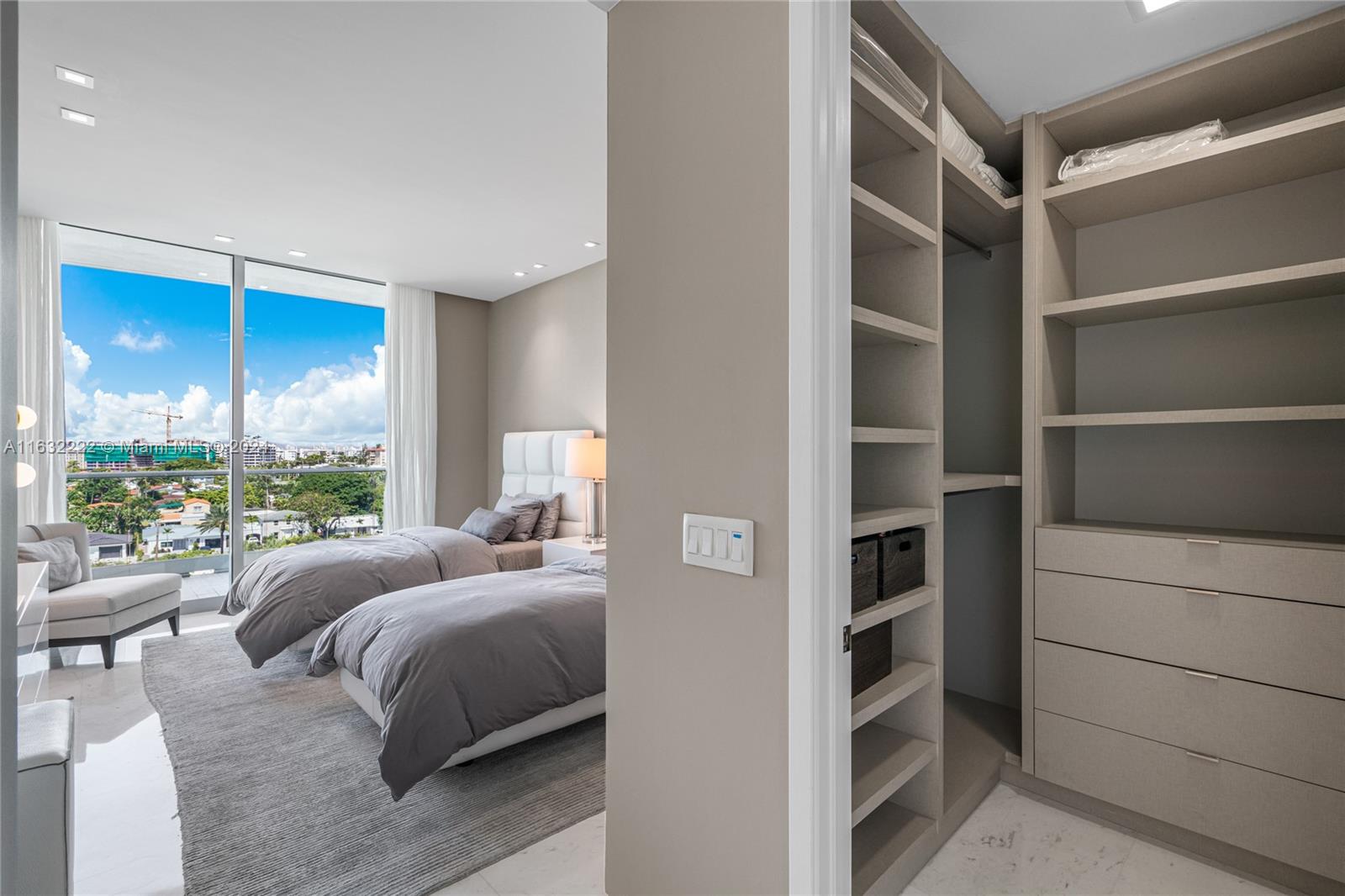 9349 Collins Ave # 605