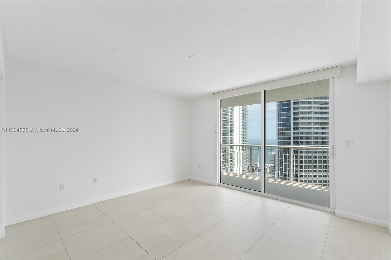 1200 Brickell Bay Dr # 3805