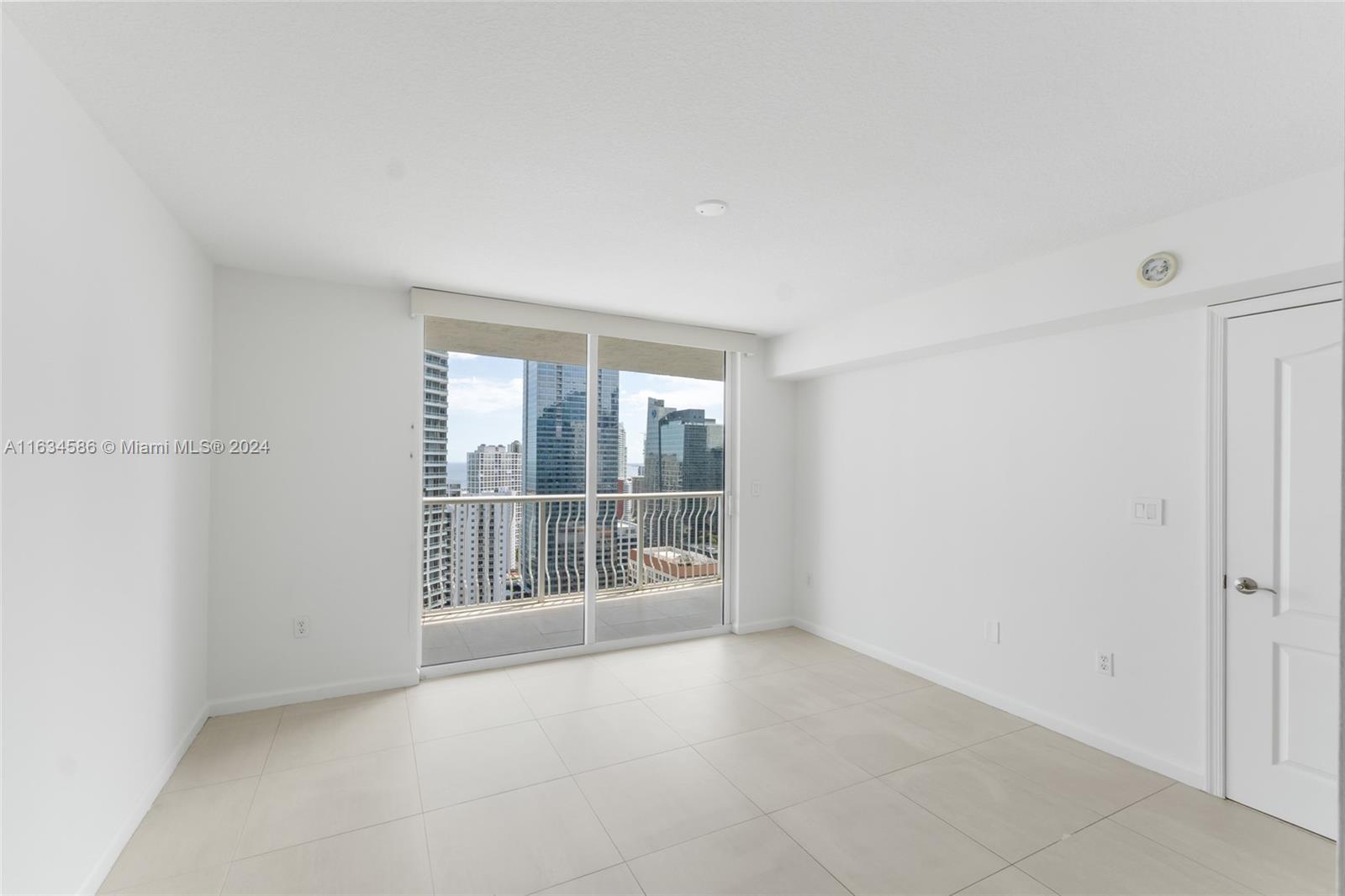 1200 Brickell Bay Dr # 3805