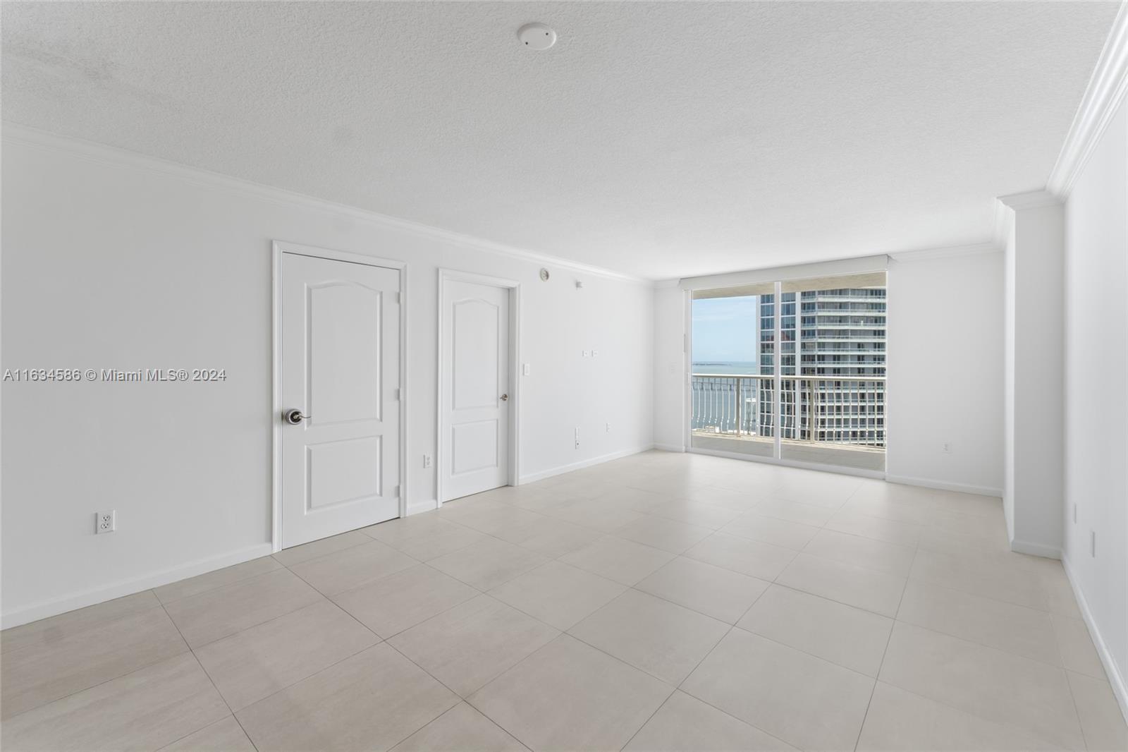 1200 Brickell Bay Dr # 3805