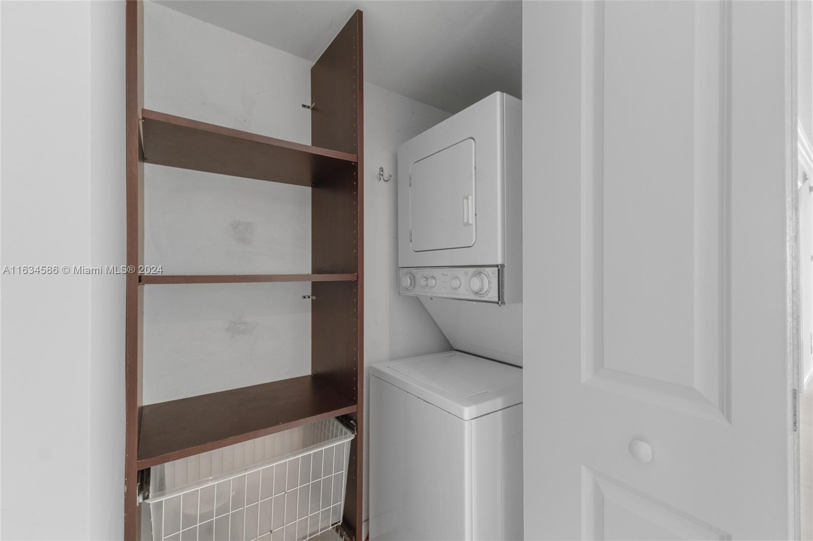 1200 Brickell Bay Dr # 3805