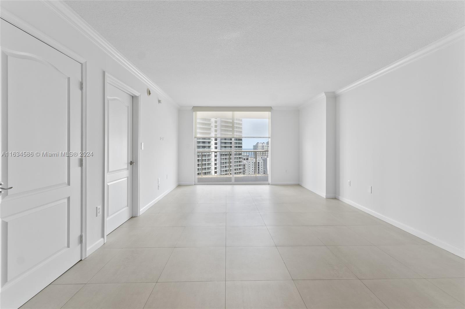 1200 Brickell Bay Dr # 3805