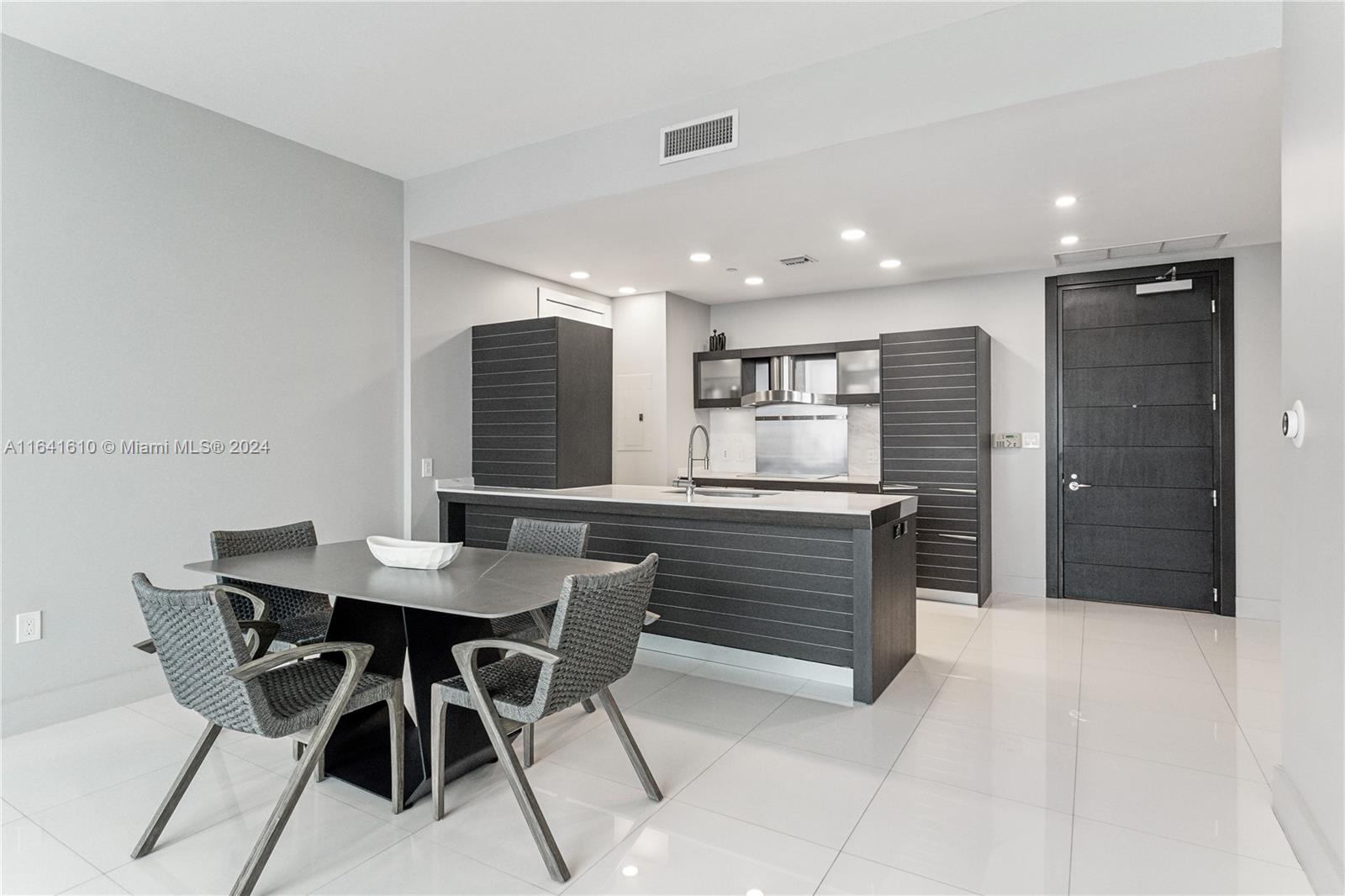 200 Biscayne Boulevard Way # 4912