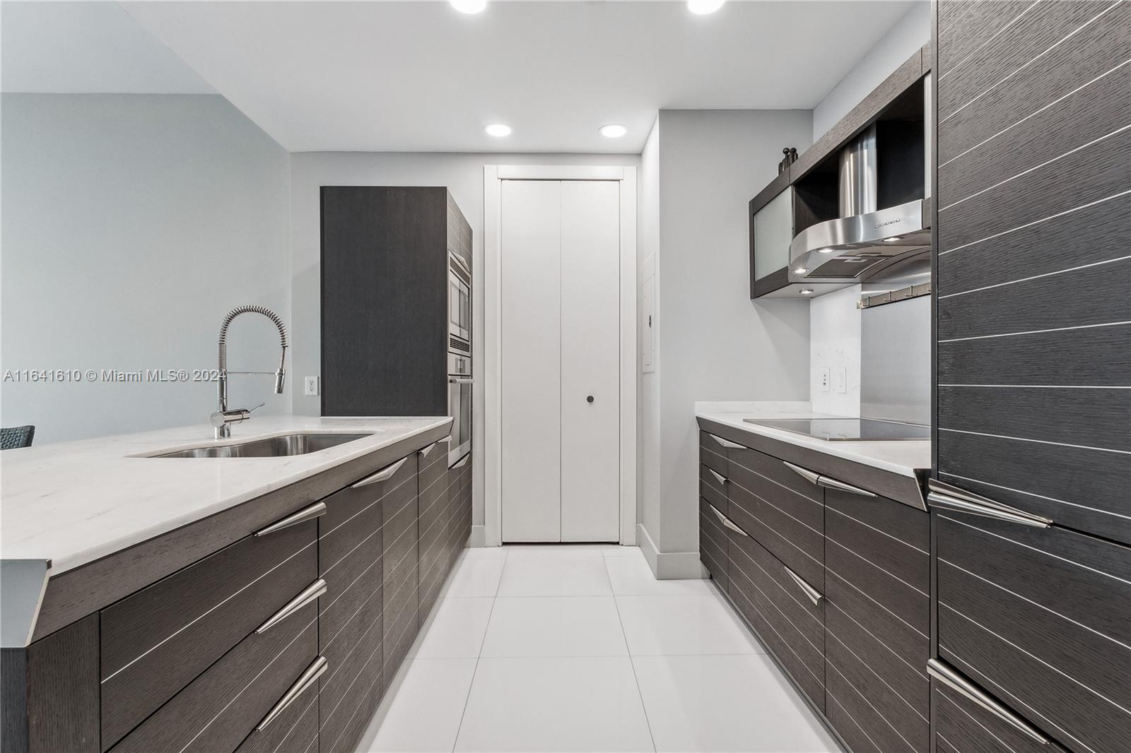 200 Biscayne Boulevard Way # 4912