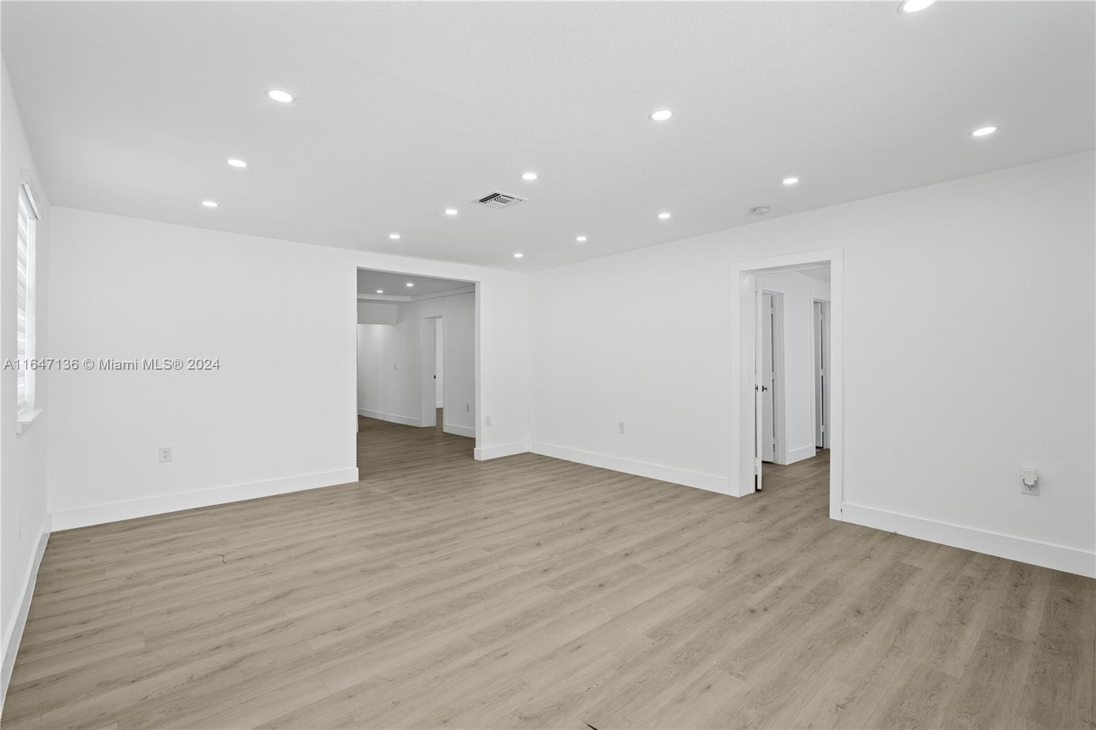 3427 NW 9th Ave