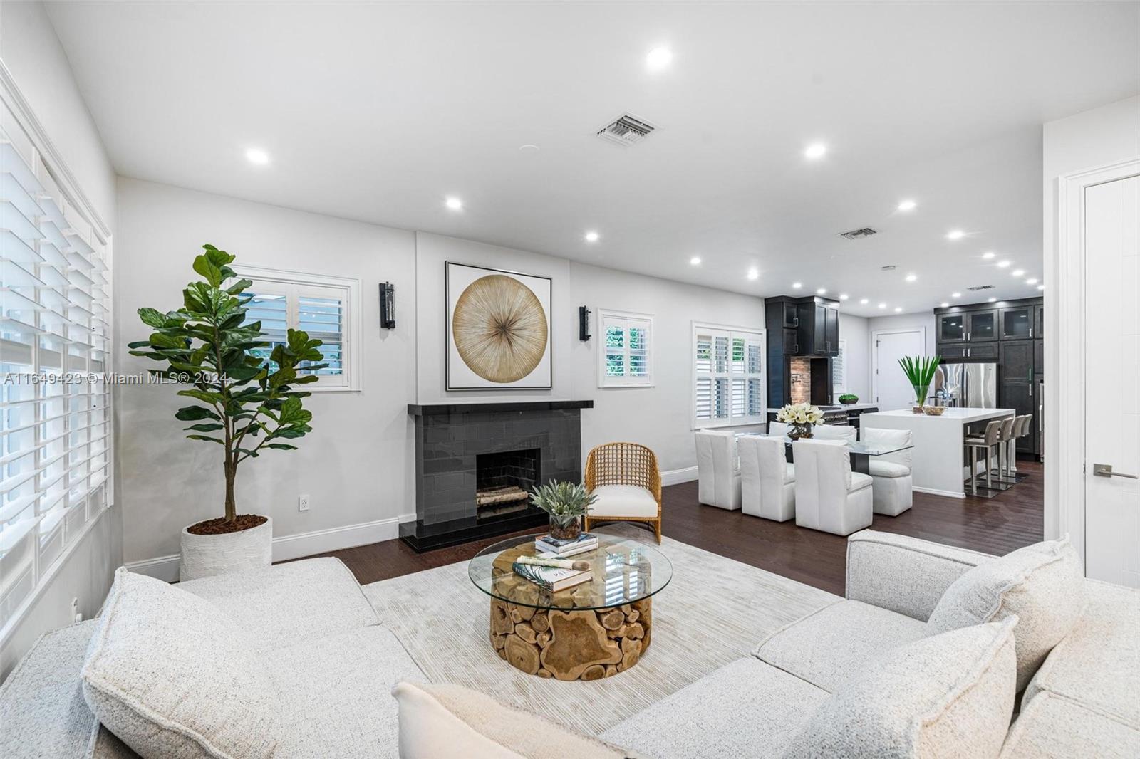 2598 Taluga Dr