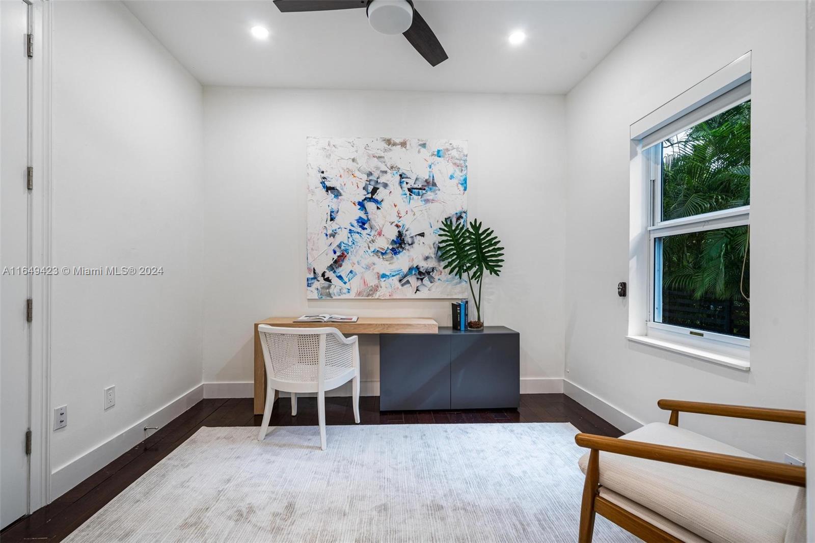 2598 Taluga Dr