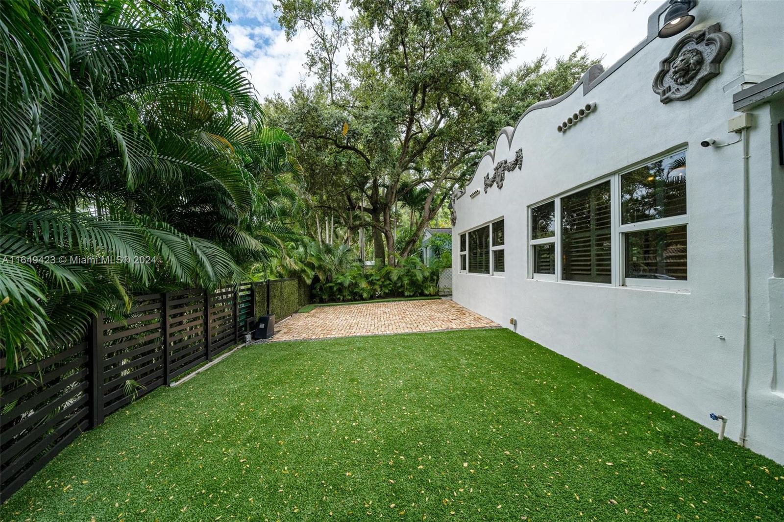 2598 Taluga Dr