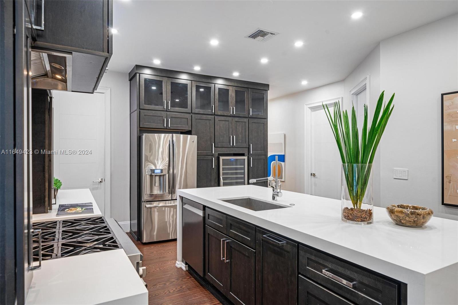 2598 Taluga Dr