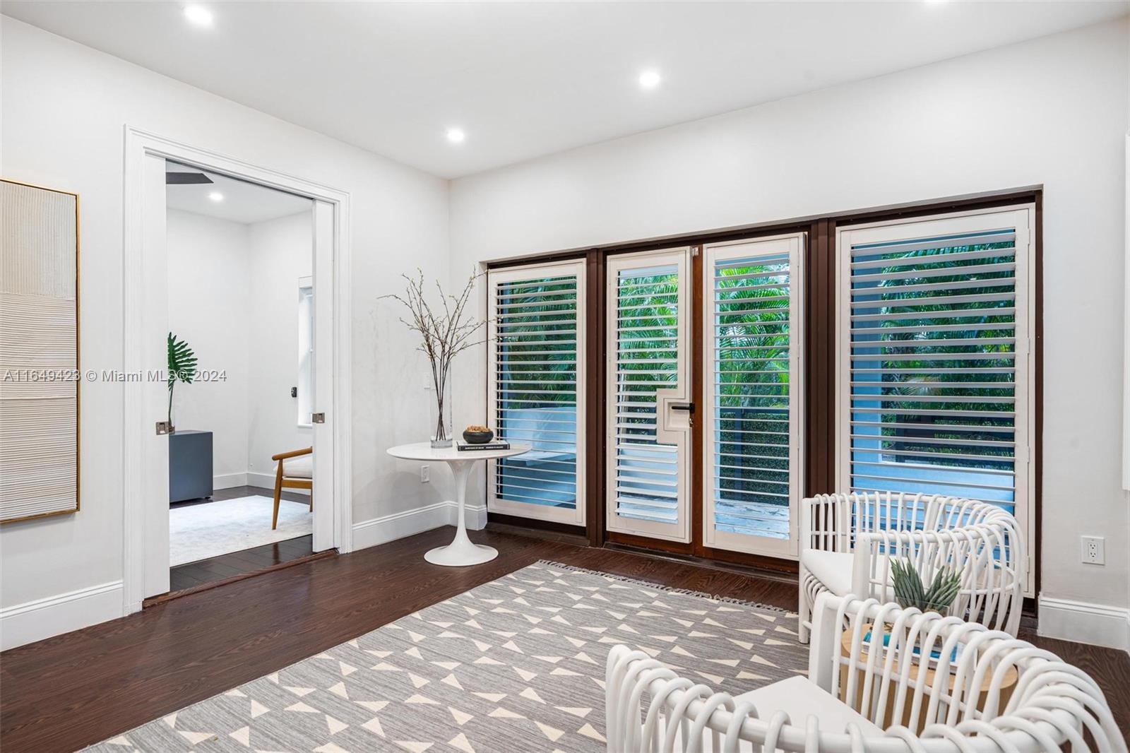 2598 Taluga Dr