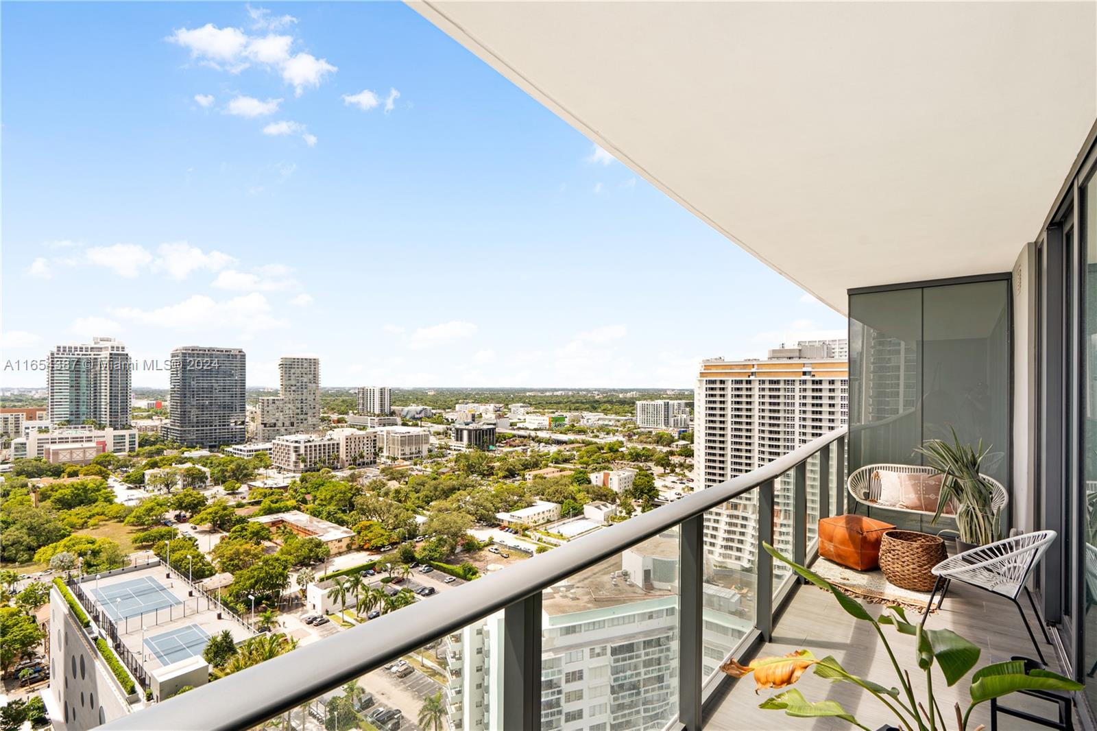 3131 NE 7th Avenue # 2404