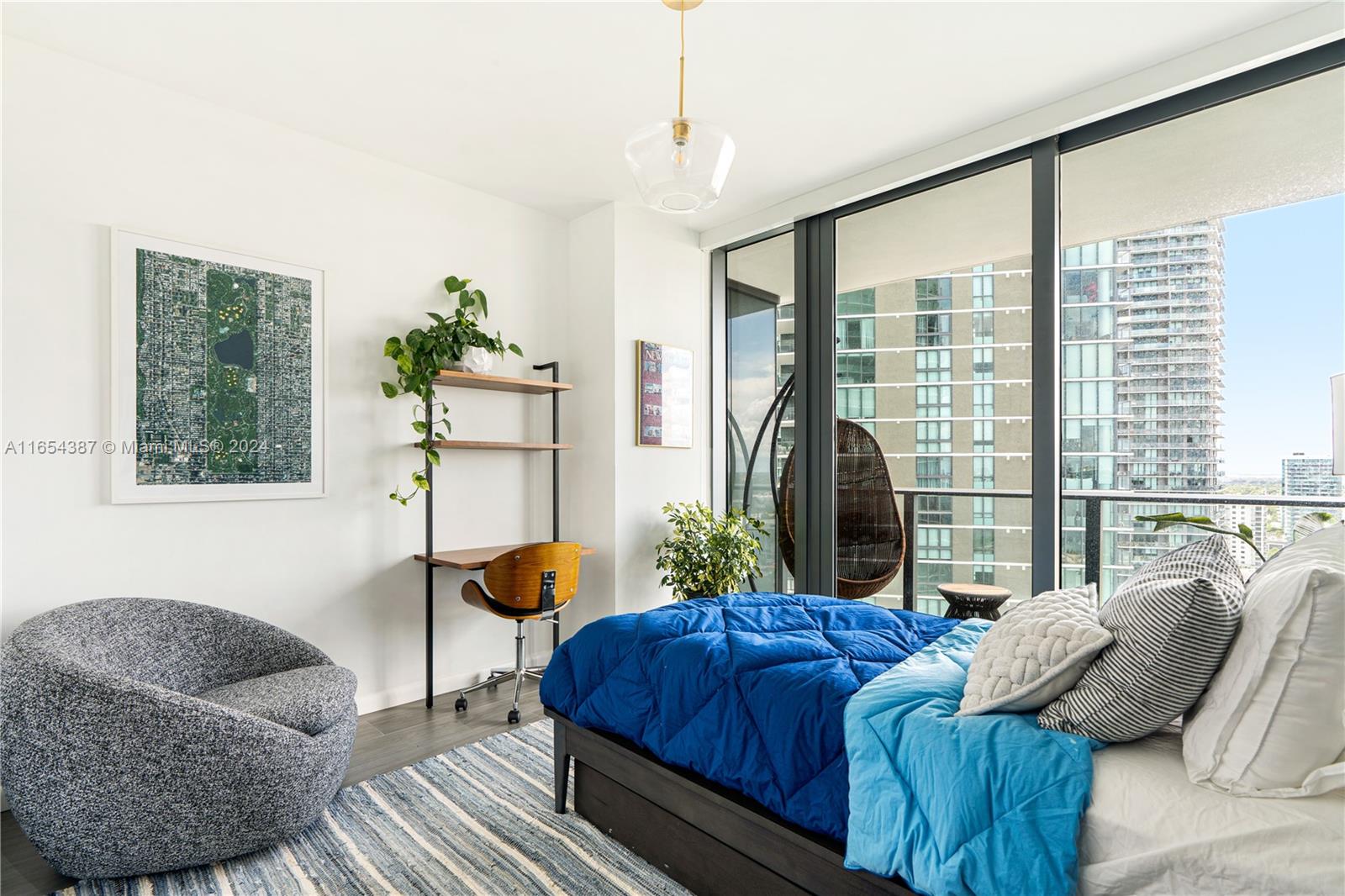 3131 NE 7th Avenue # 2404