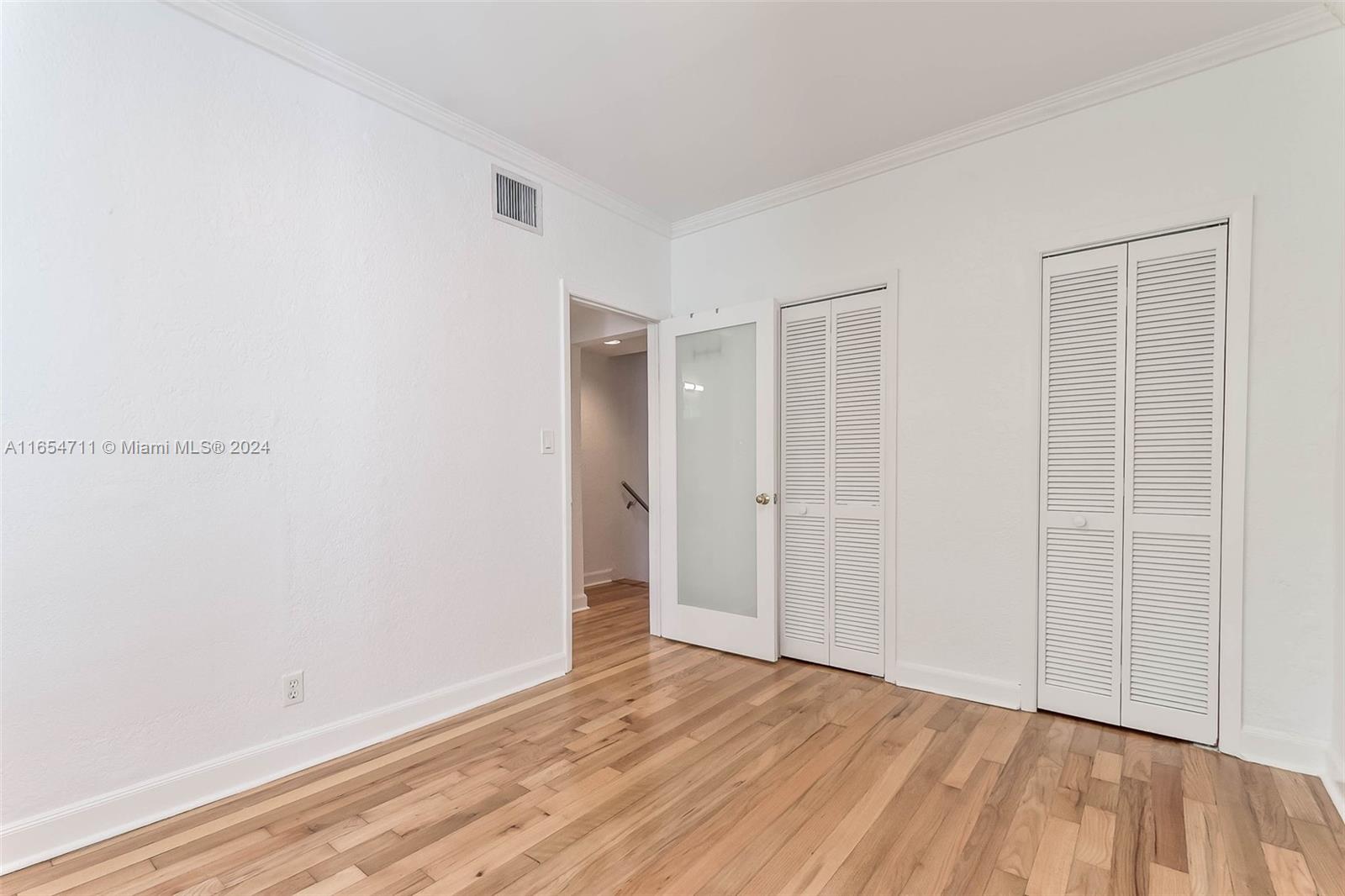 21 Madeira Ave # 18