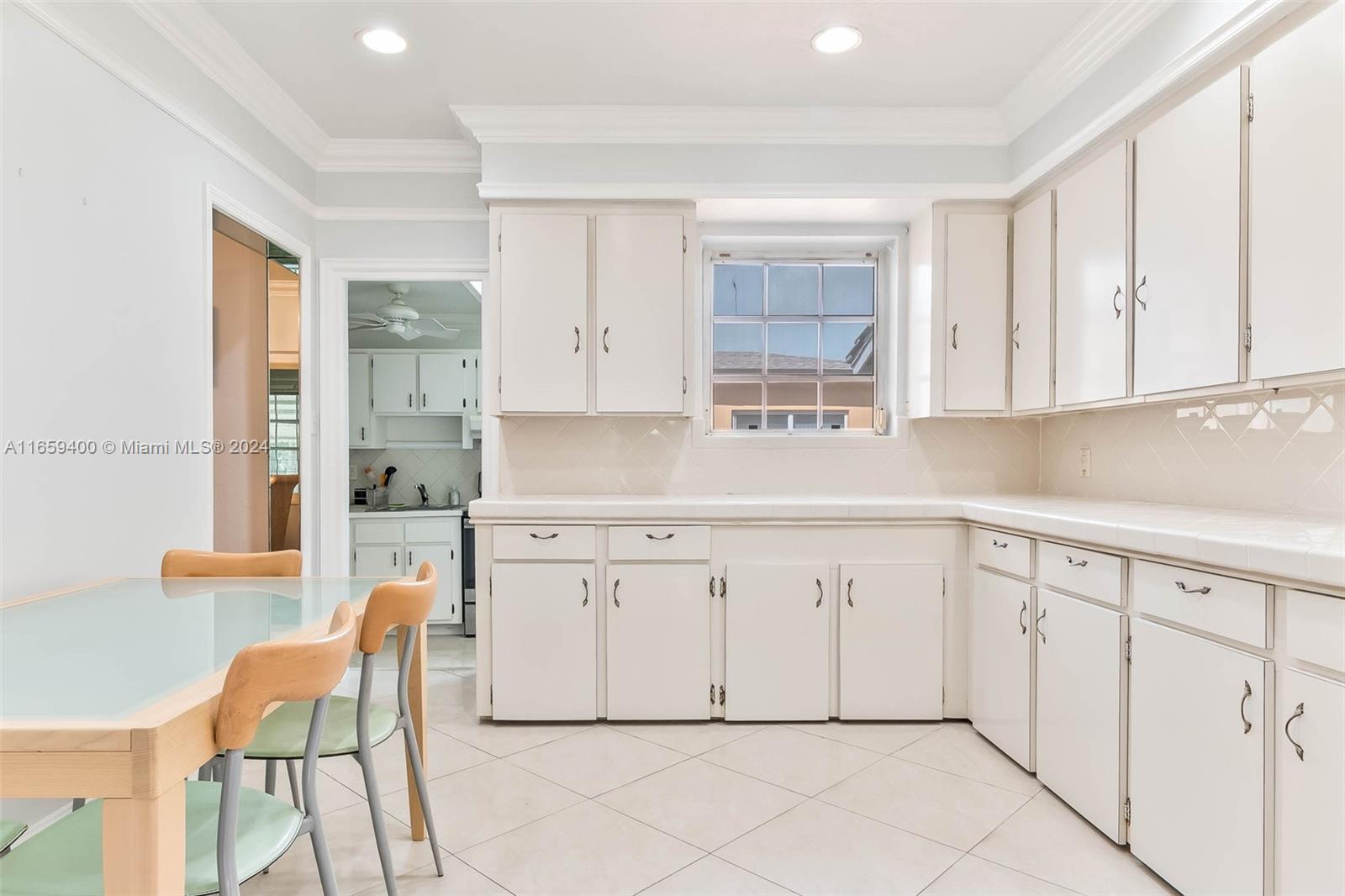 1450 SW 14th Ave