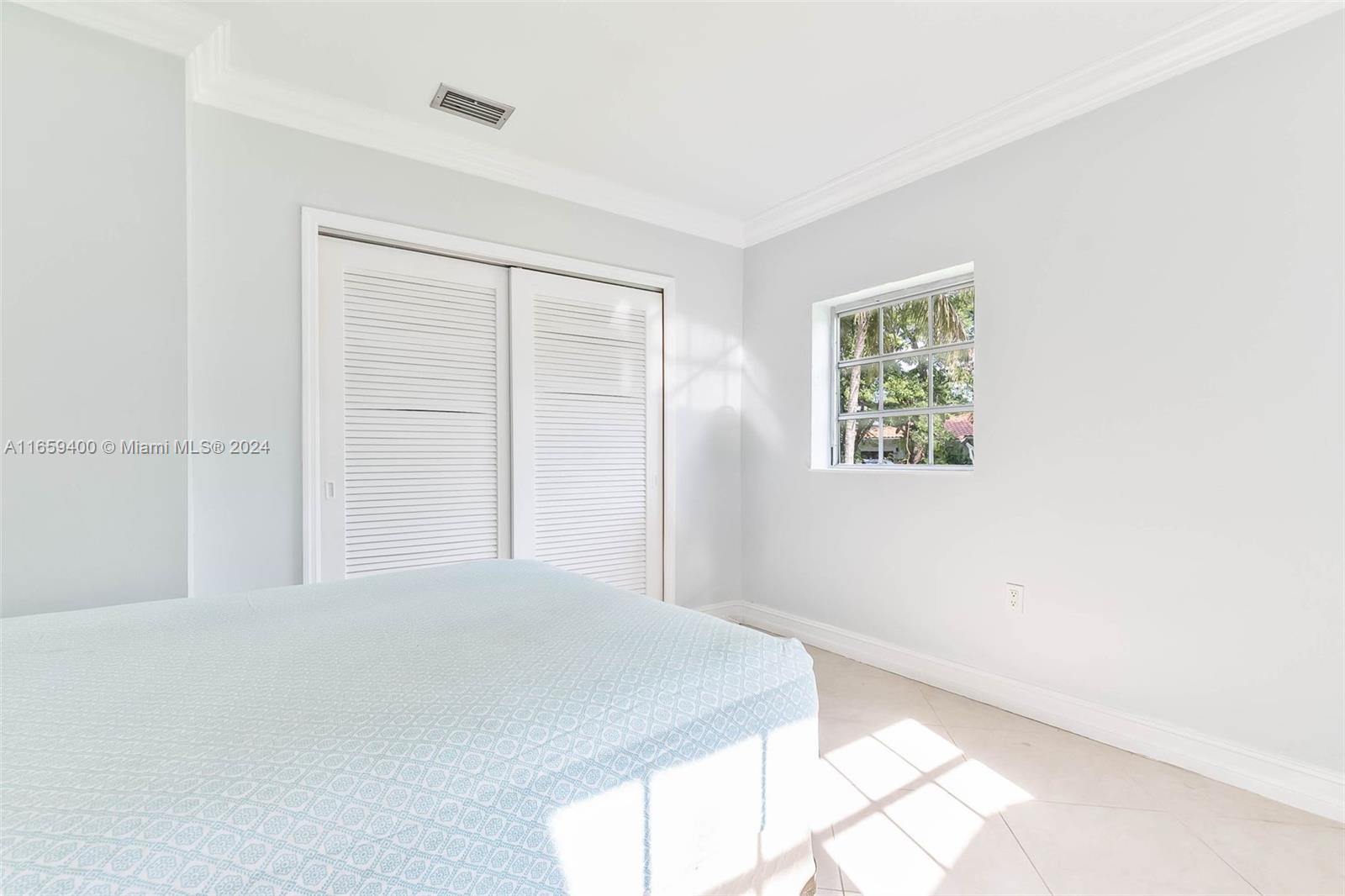 1450 SW 14th Ave