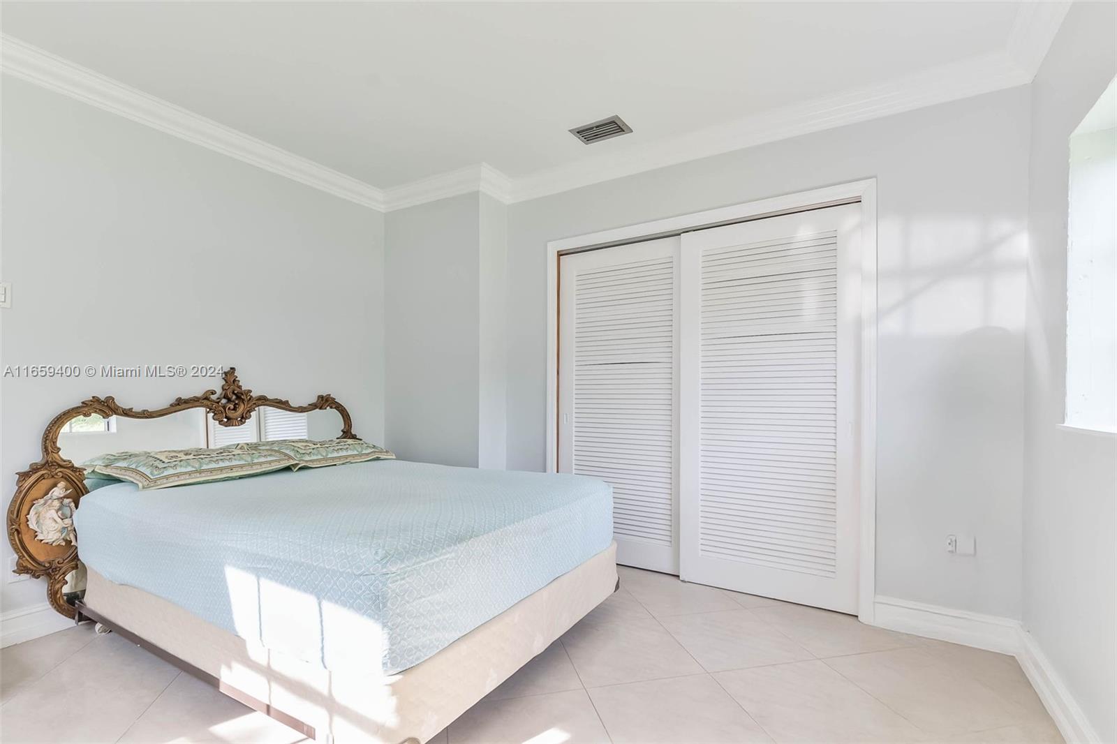 1450 SW 14th Ave