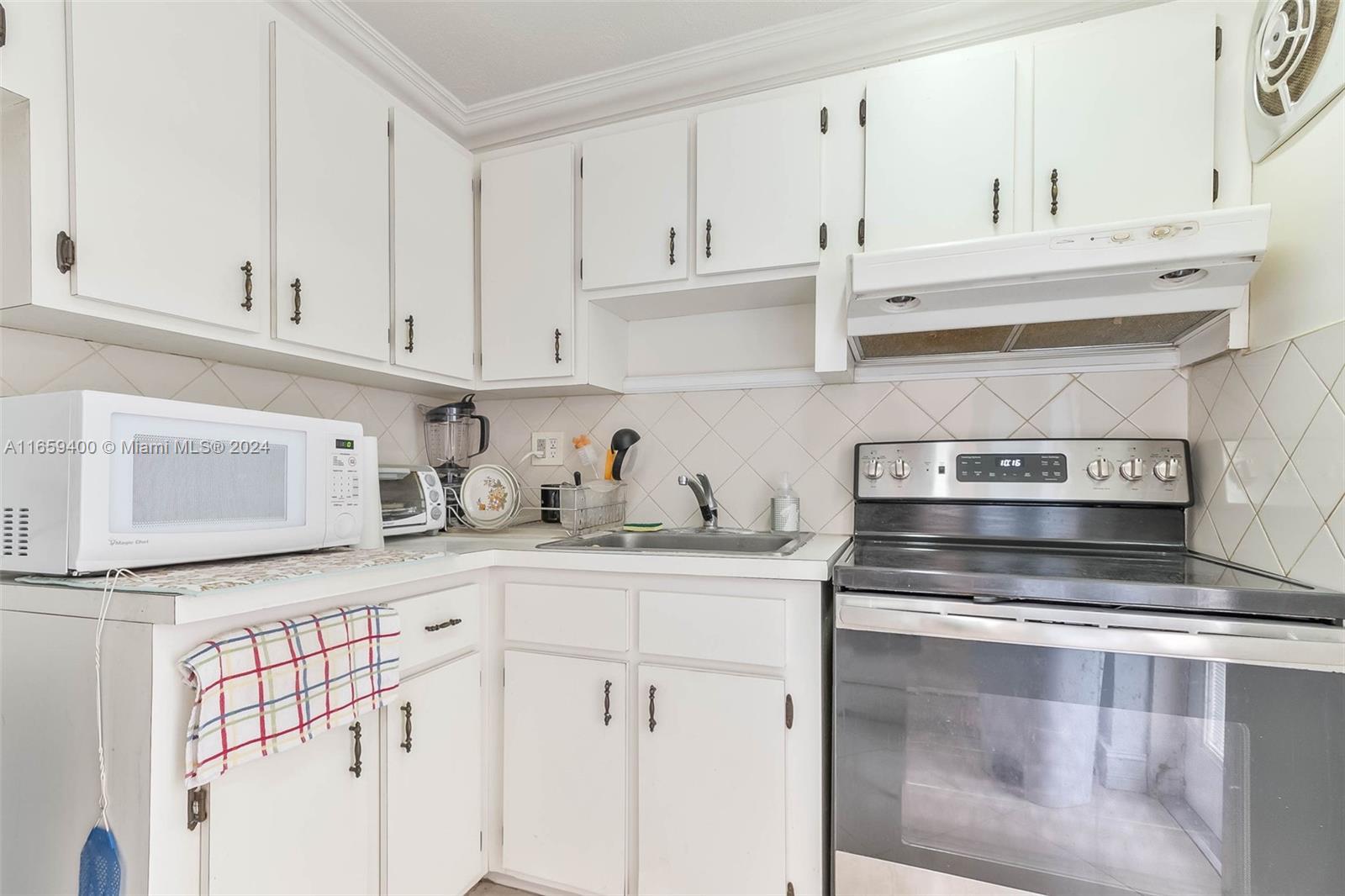 1450 SW 14th Ave