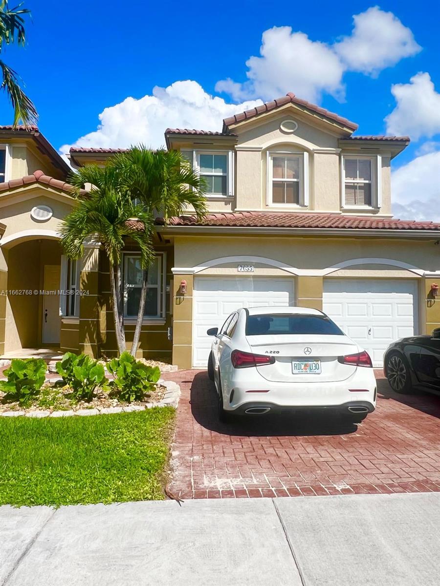 7655 NW 113th Path