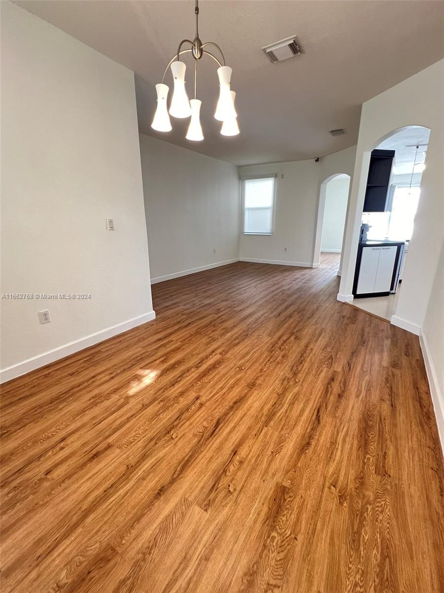 7655 NW 113th Path