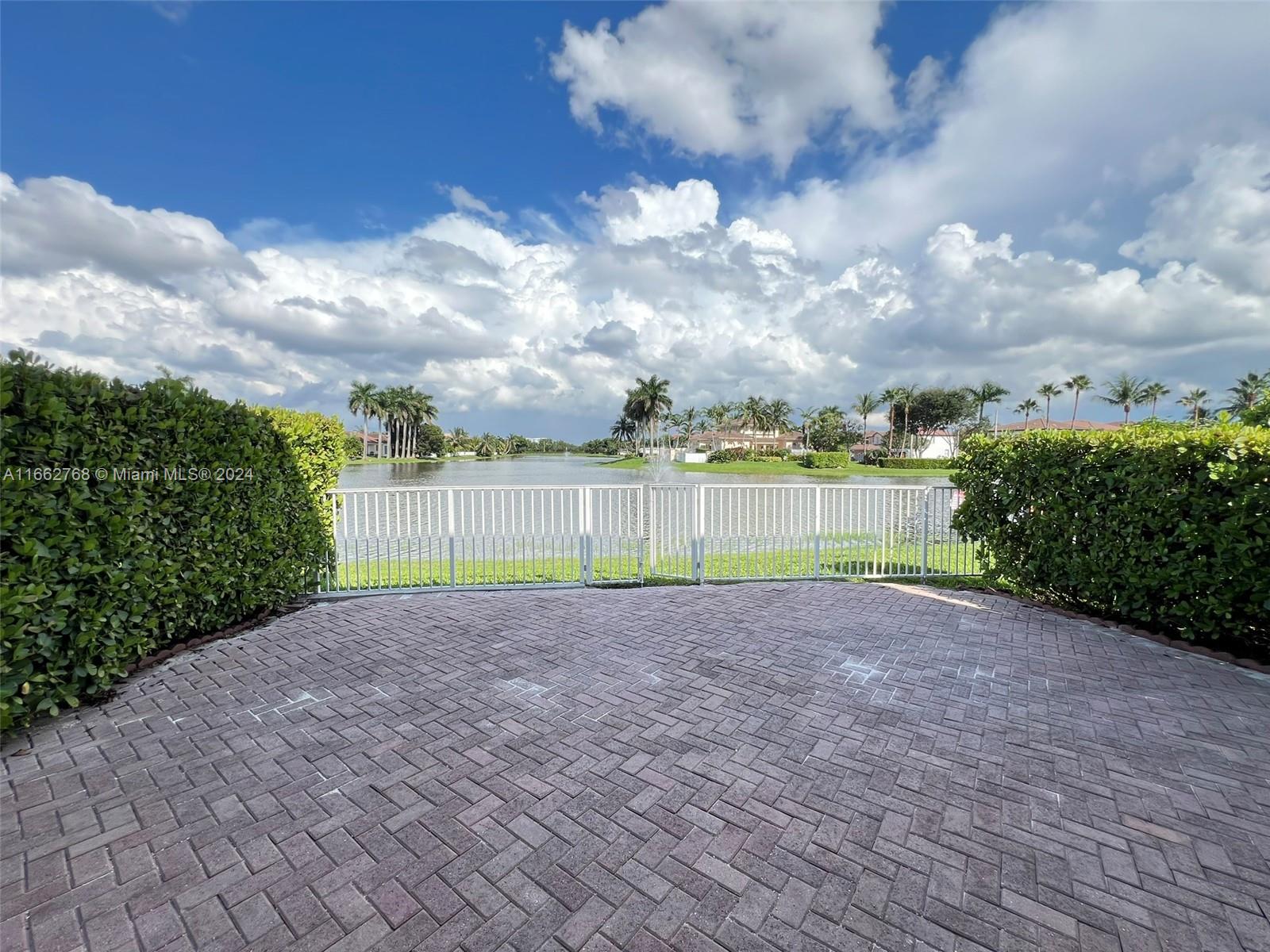 7655 NW 113th Path