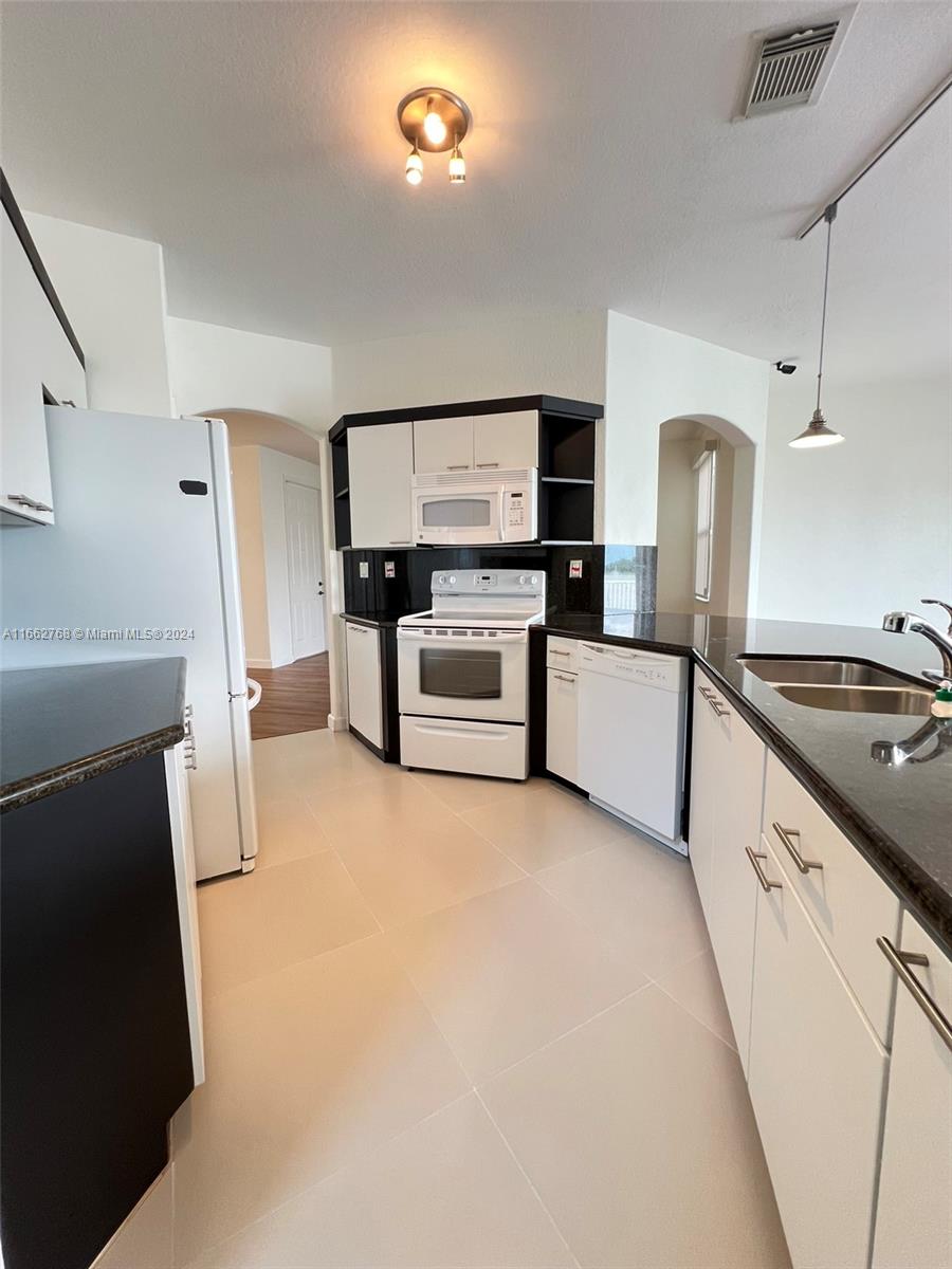 7655 NW 113th Path