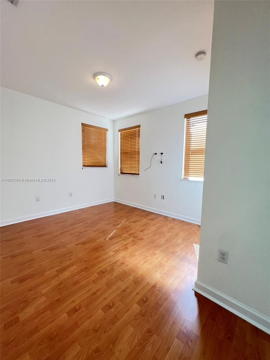 7655 NW 113th Path